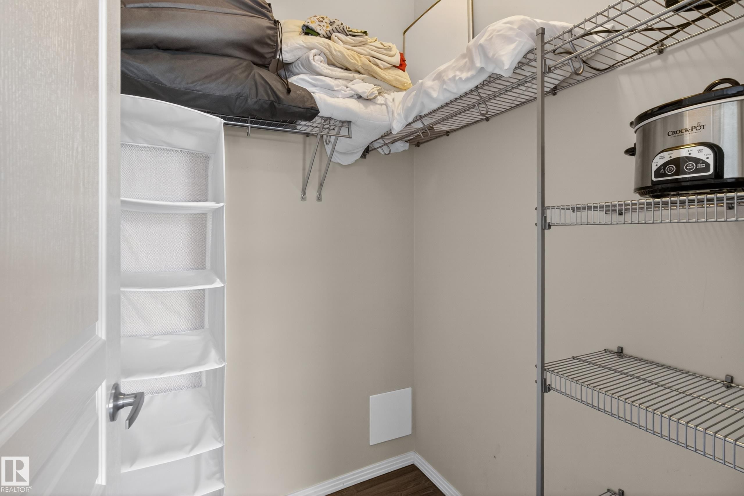 #341 4827 104A St Nw, Edmonton, AB - Indoor With Storage