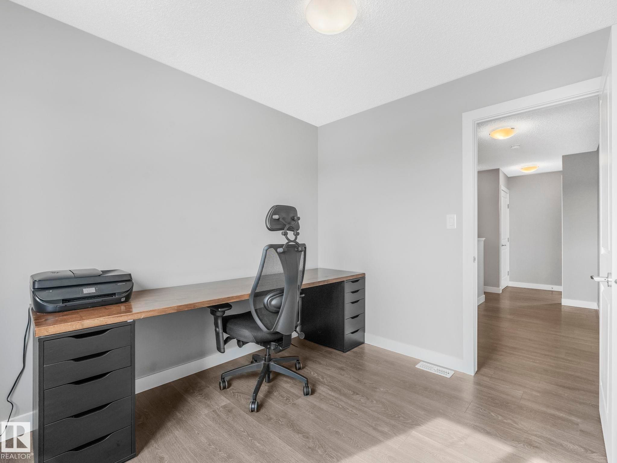 23 13139 205 Street, Edmonton, AB - Indoor Photo Showing Office
