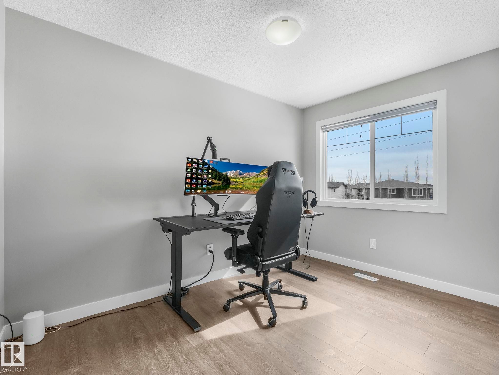 23 13139 205 Street, Edmonton, AB - Indoor Photo Showing Office