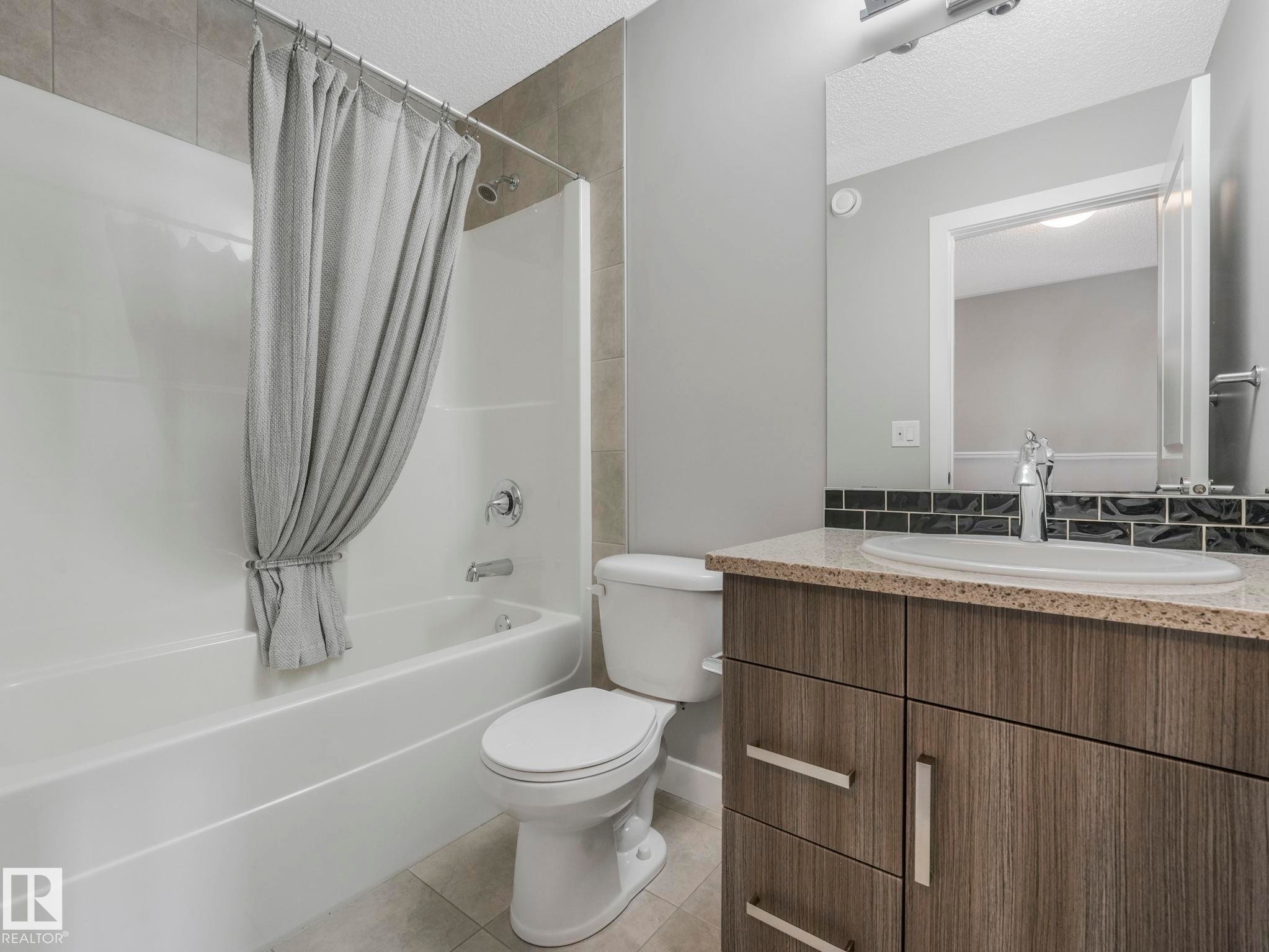23 13139 205 Street, Edmonton, AB - Indoor Photo Showing Bathroom