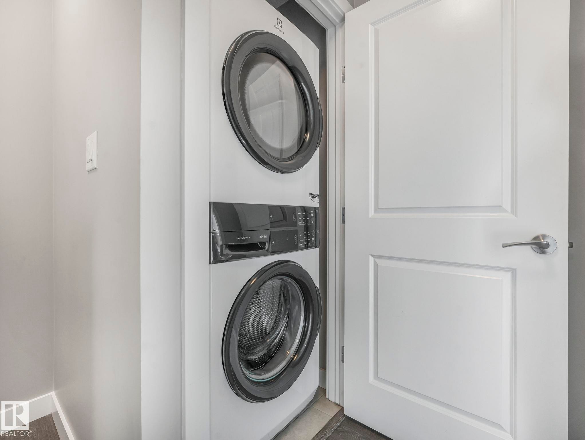 23 13139 205 Street, Edmonton, AB - Indoor Photo Showing Laundry Room