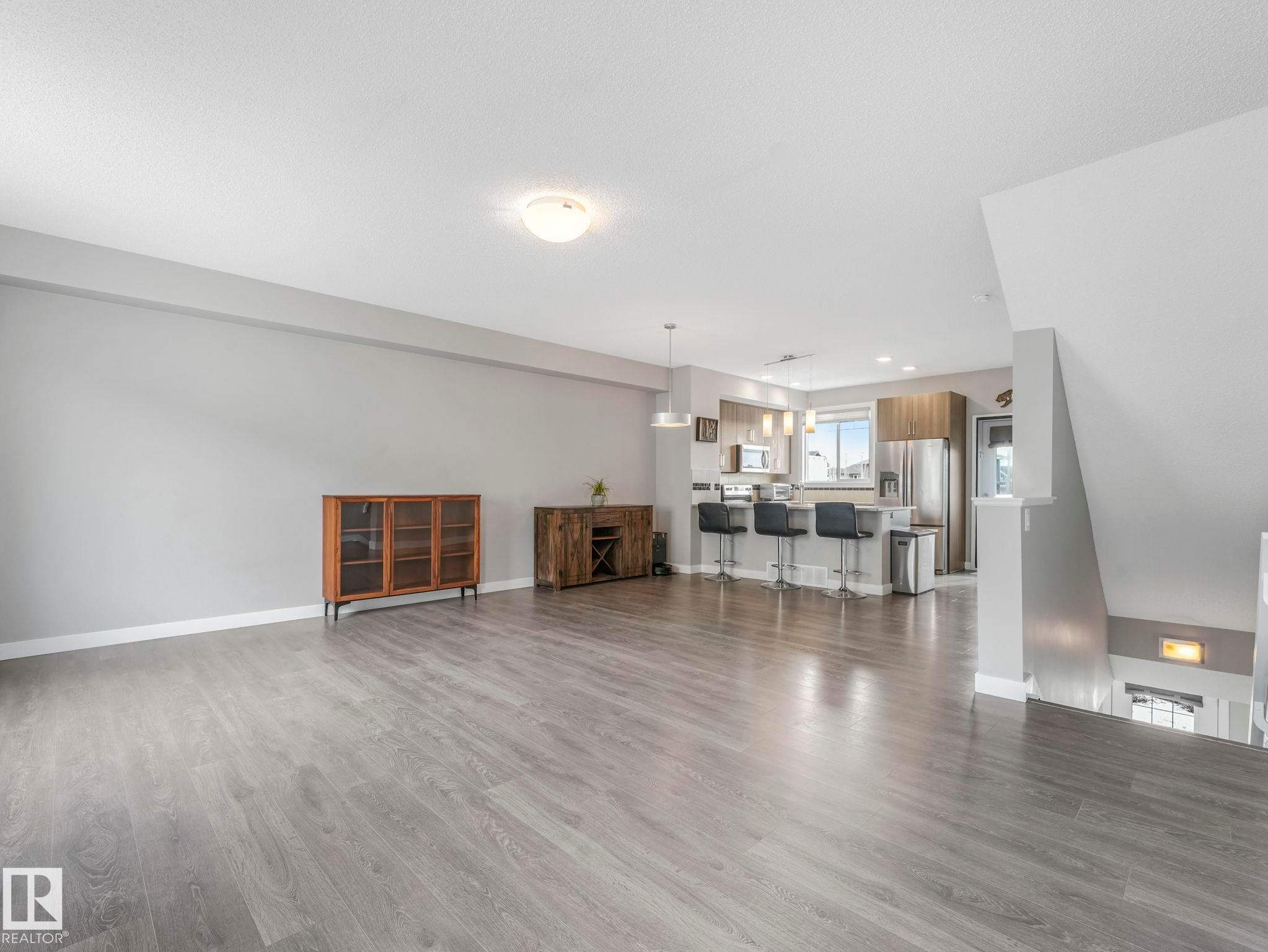 23 13139 205 Street, Edmonton, AB - Indoor Photo Showing Living Room