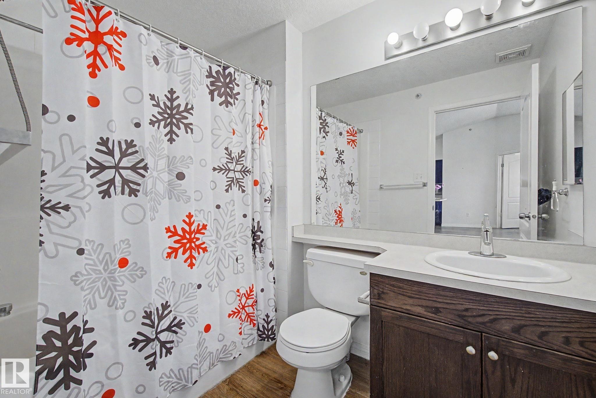 1401 9363 Simpson Drive, Edmonton, AB - Indoor Photo Showing Bathroom