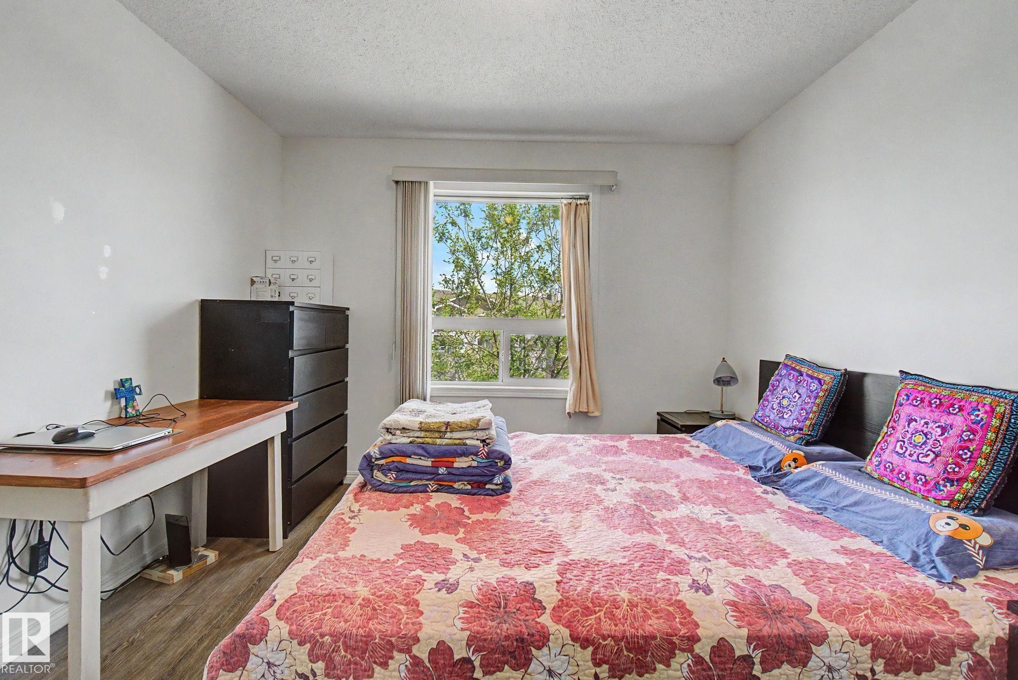1401 9363 Simpson Drive, Edmonton, AB - Indoor Photo Showing Bedroom