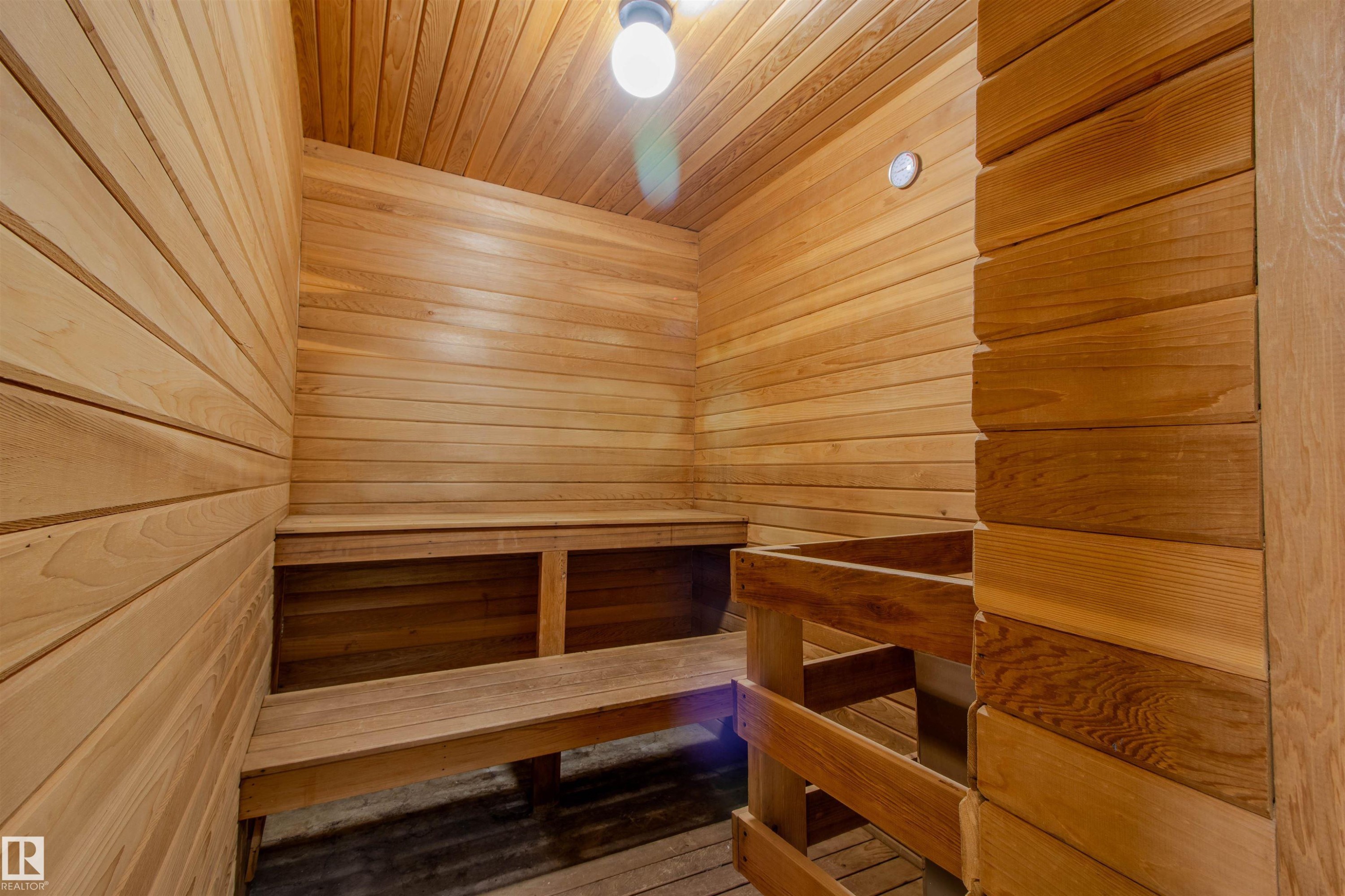 202 8340 Jasper Avenue, Edmonton, AB - Indoor Photo Showing Other Room