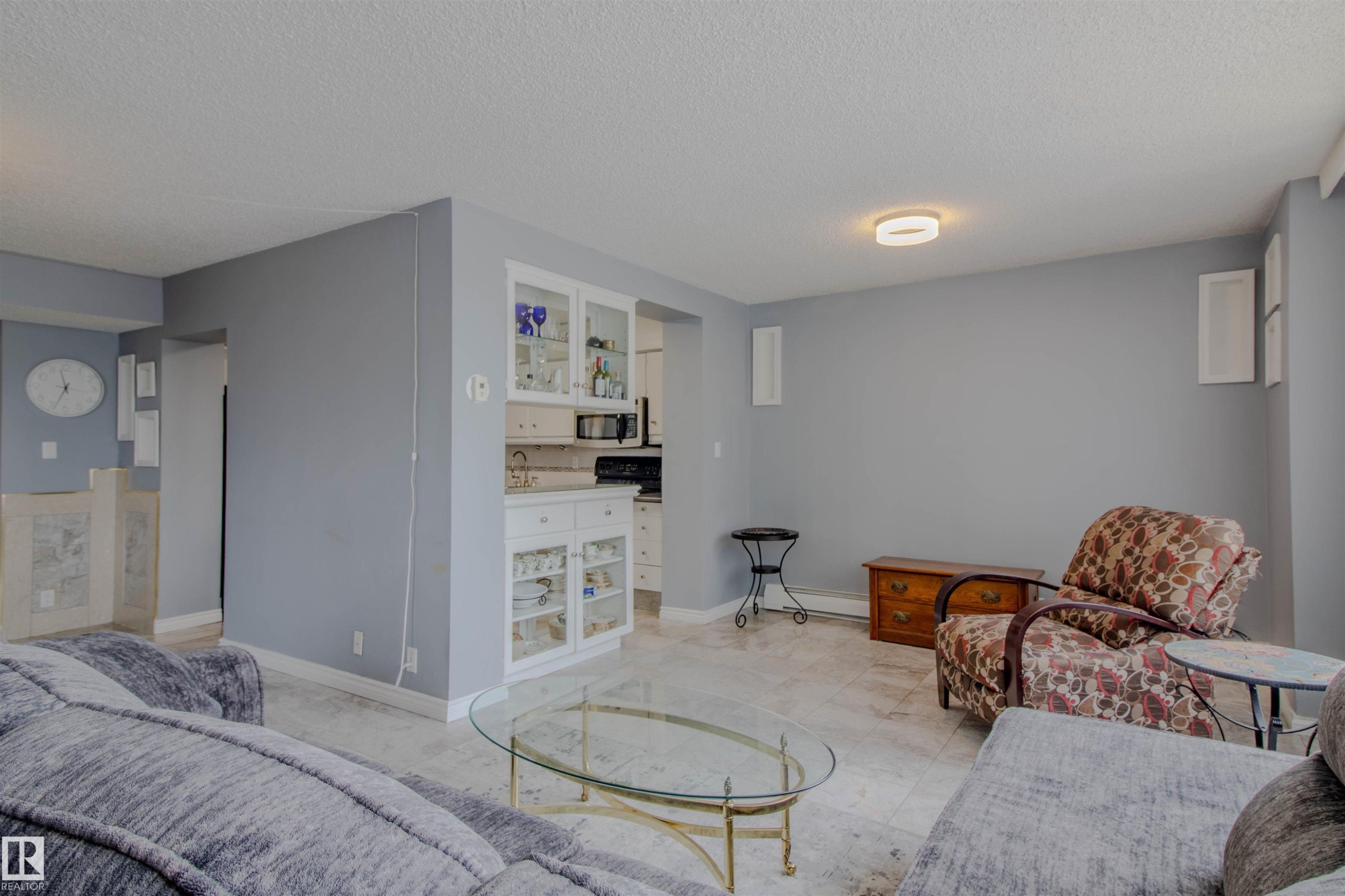 202 8340 Jasper Avenue, Edmonton, AB - Indoor Photo Showing Bedroom