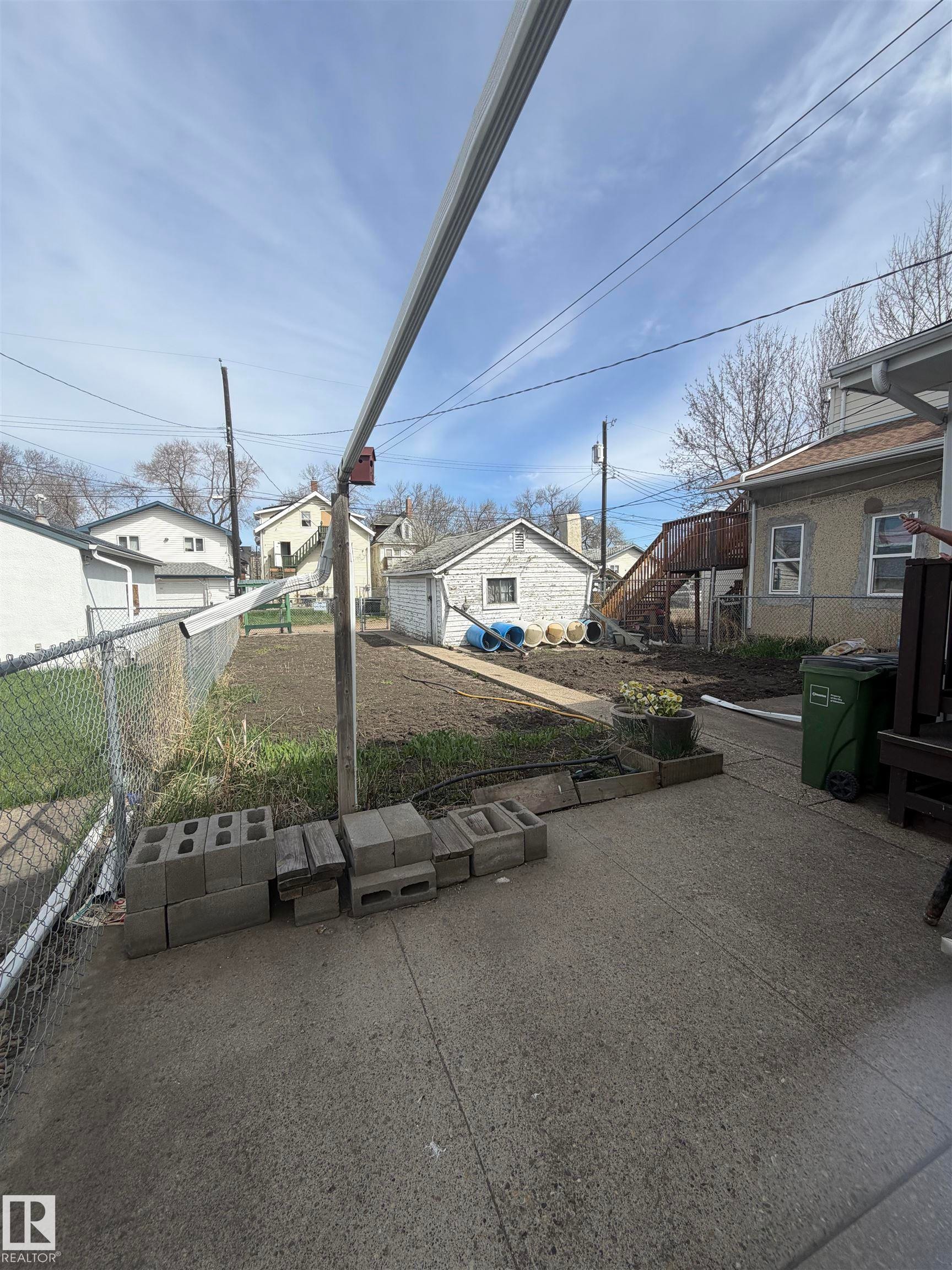 Image quality insufficient for description - 9630 106 Avenue, Edmonton, AB - Outdoor