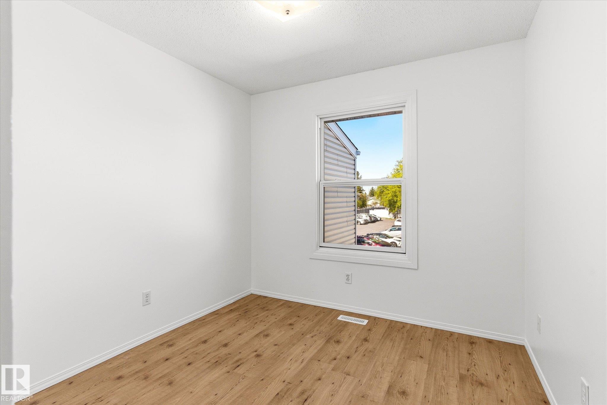 6320 184 Street, Edmonton, AB - Indoor Photo Showing Other Room