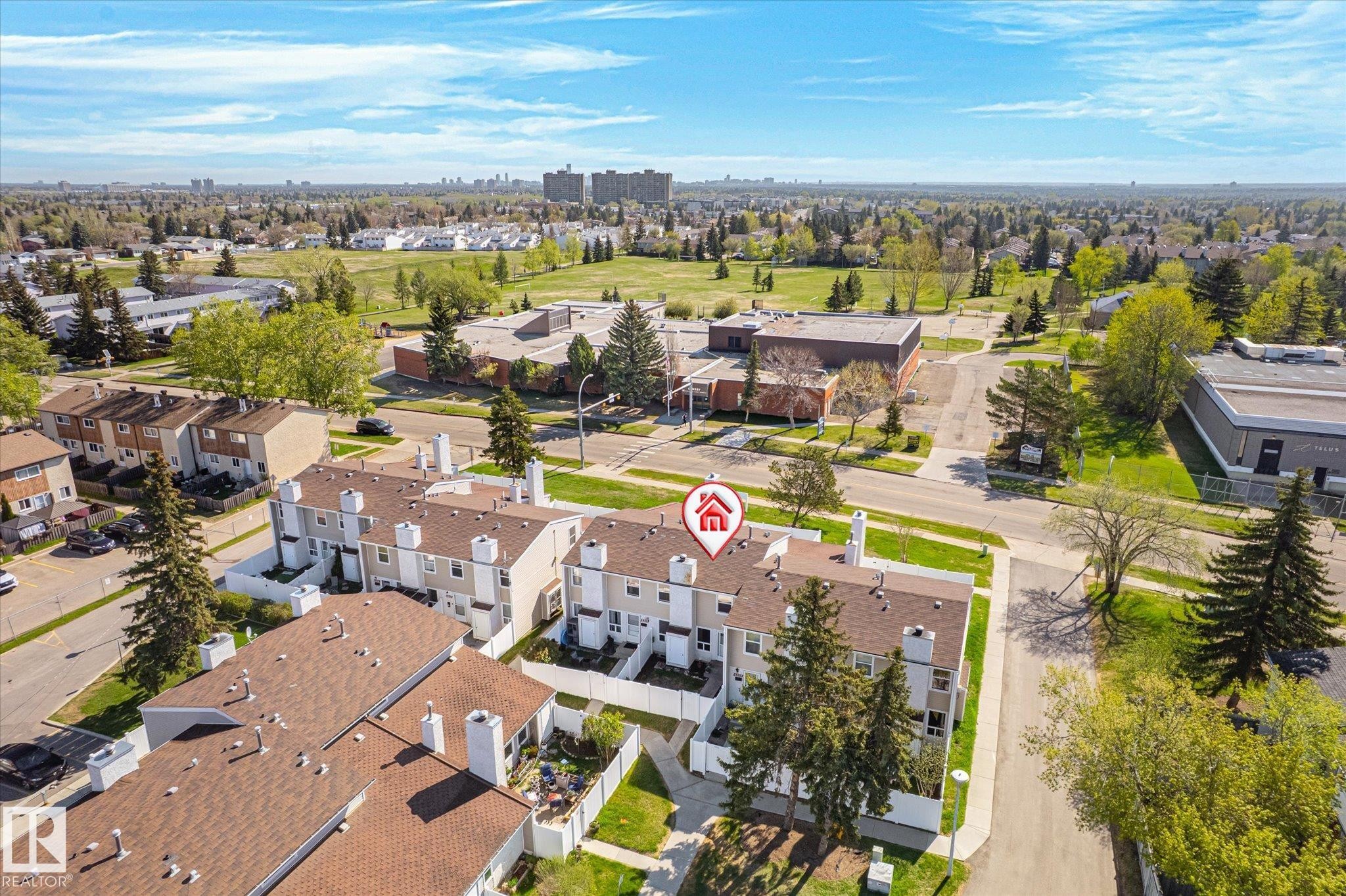 6320 184 Street, Edmonton, AB - Outdoor With View