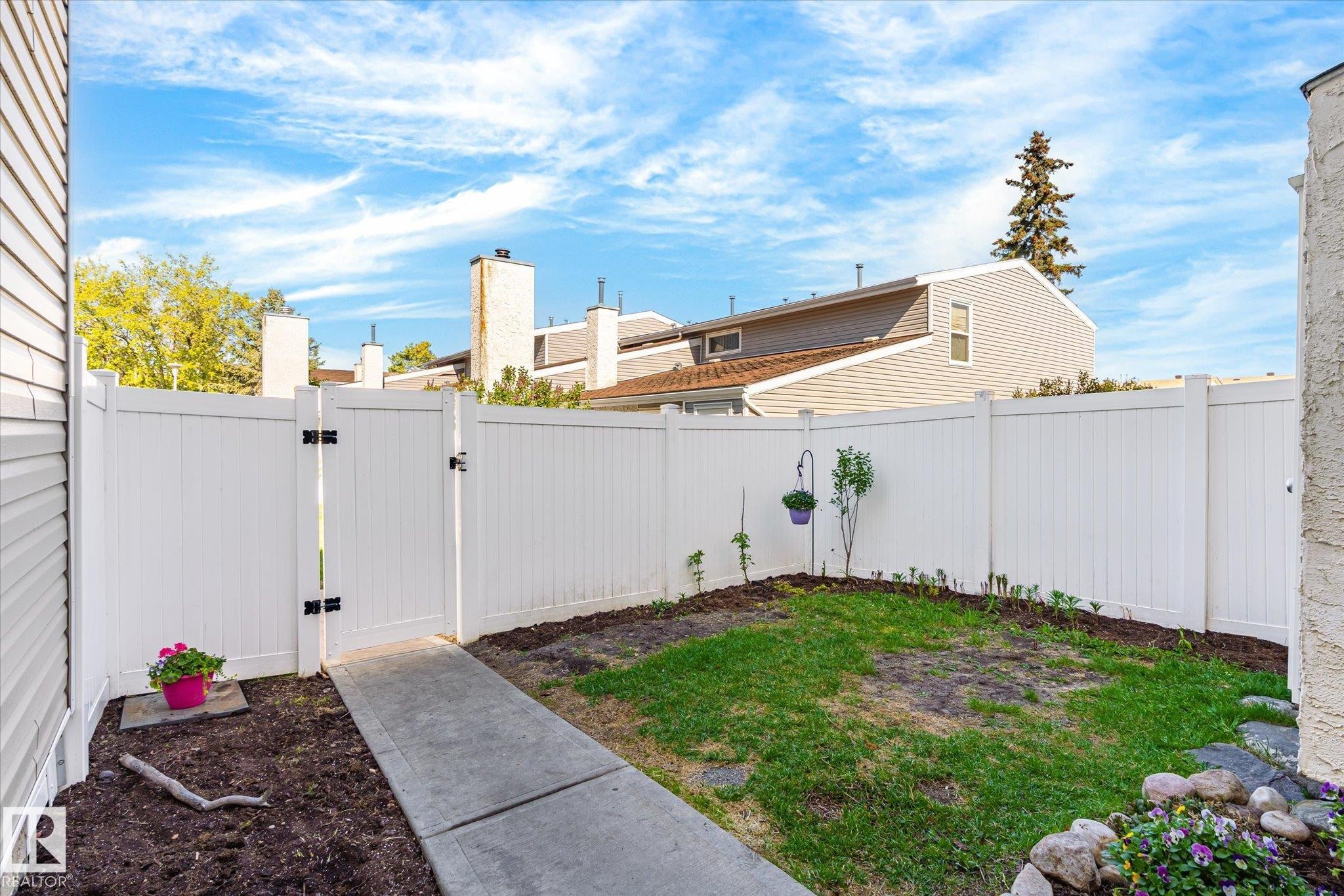 6320 184 Street, Edmonton, AB - Outdoor