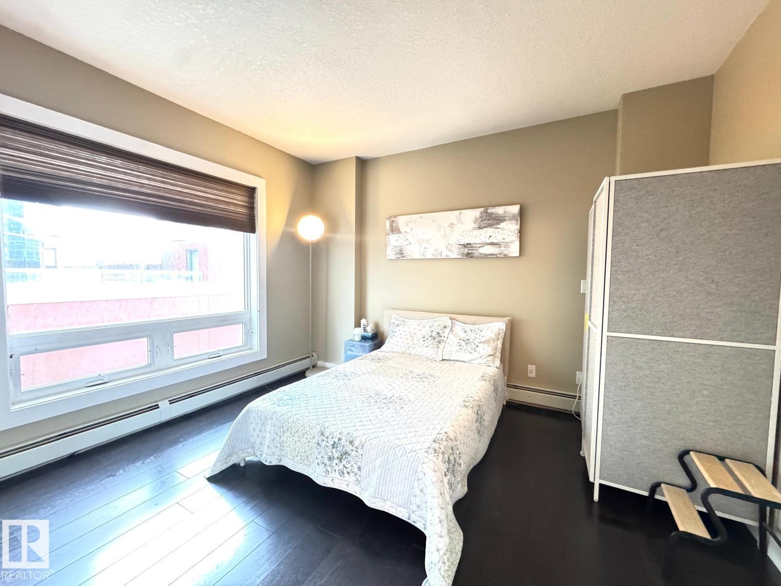 702 10136 104 Street, Edmonton, AB - Indoor Photo Showing Bedroom