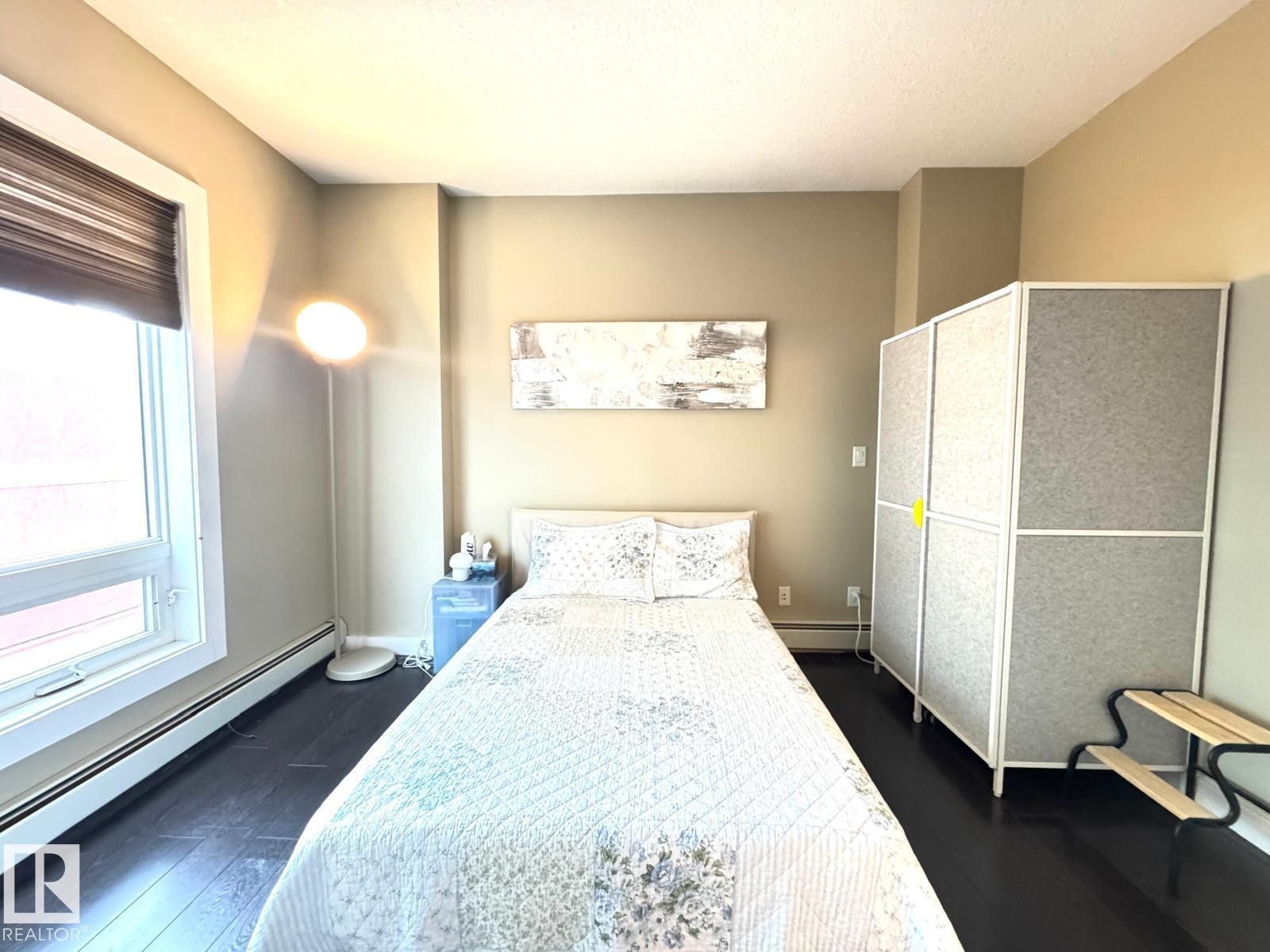 702 10136 104 Street, Edmonton, AB - Indoor Photo Showing Bedroom