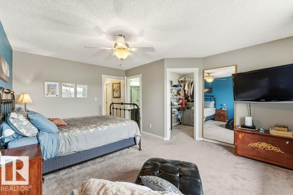 4443 6 Street Nw, Edmonton, AB - Indoor Photo Showing Bedroom