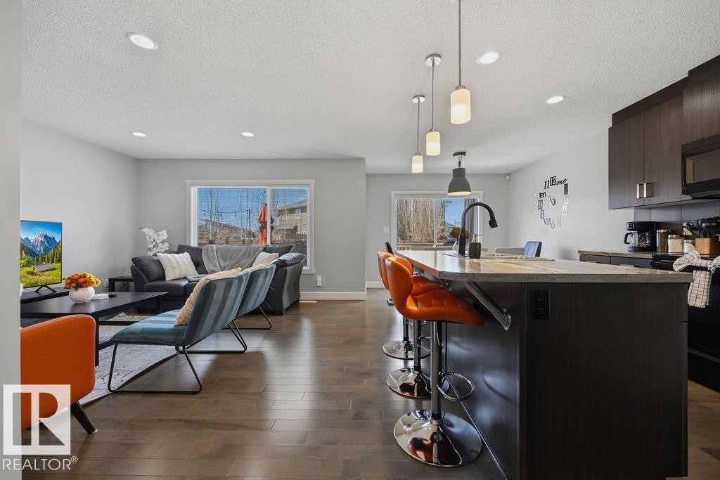 2366 Ware Crescent, Edmonton, AB - Indoor