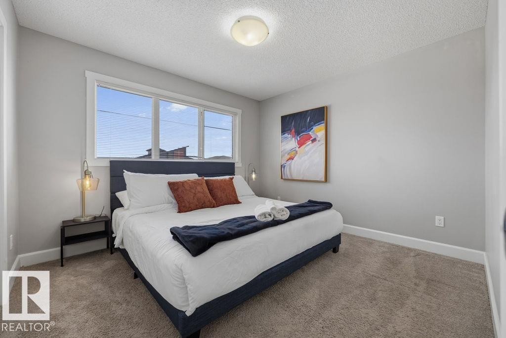 2366 Ware Crescent, Edmonton, AB - Indoor Photo Showing Bedroom