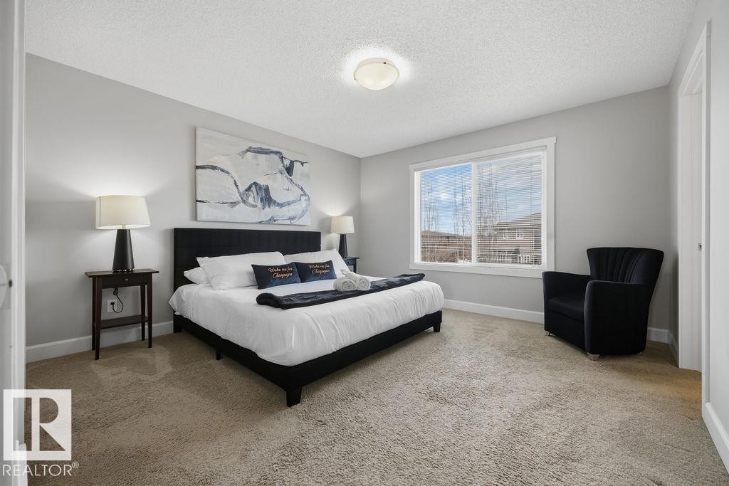 2366 Ware Crescent, Edmonton, AB - Indoor Photo Showing Bedroom
