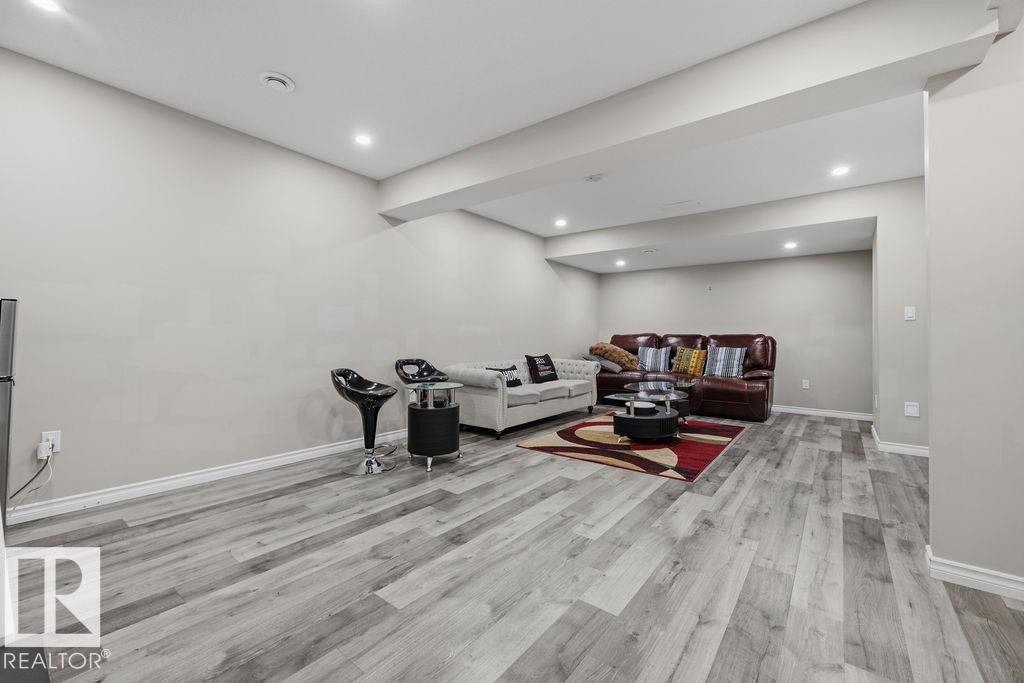 2366 Ware Crescent, Edmonton, AB - Indoor