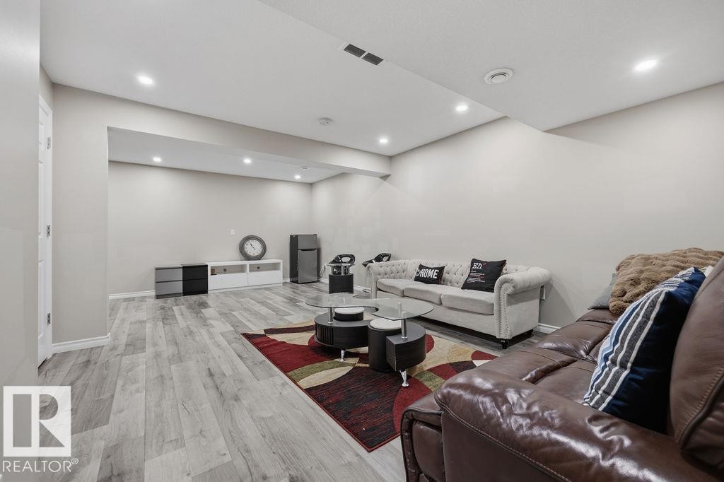 2366 Ware Crescent, Edmonton, AB - Indoor