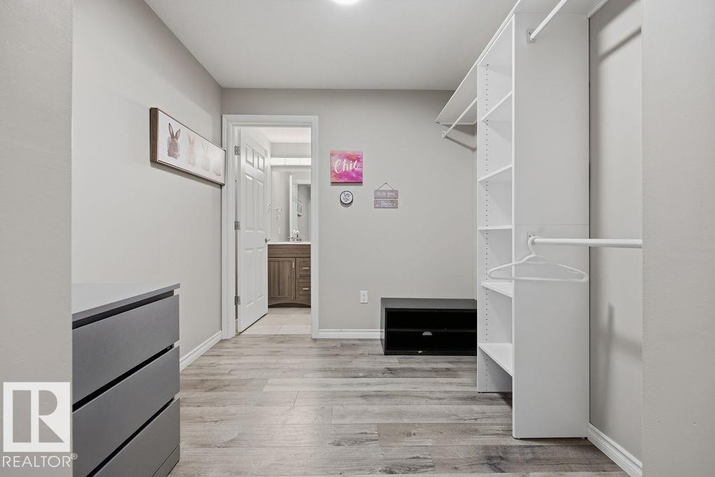2366 Ware Crescent, Edmonton, AB - Indoor Photo Showing Other Room