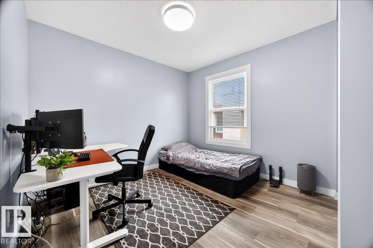 6528 184 Street, Edmonton, AB - Indoor Photo Showing Bedroom