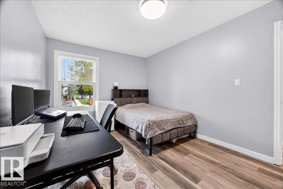 6528 184 Street, Edmonton, AB - Indoor Photo Showing Bedroom