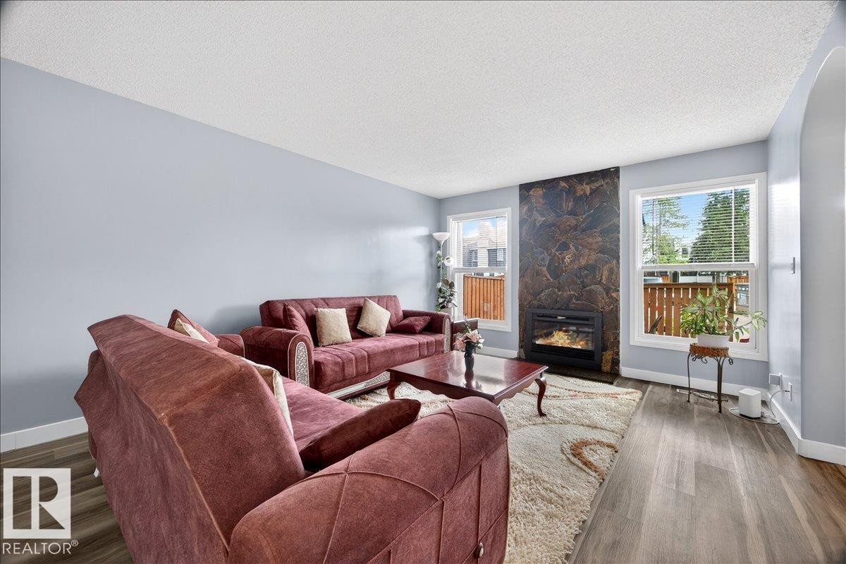 6528 184 Street, Edmonton, AB - Indoor Photo Showing Living Room With Fireplace