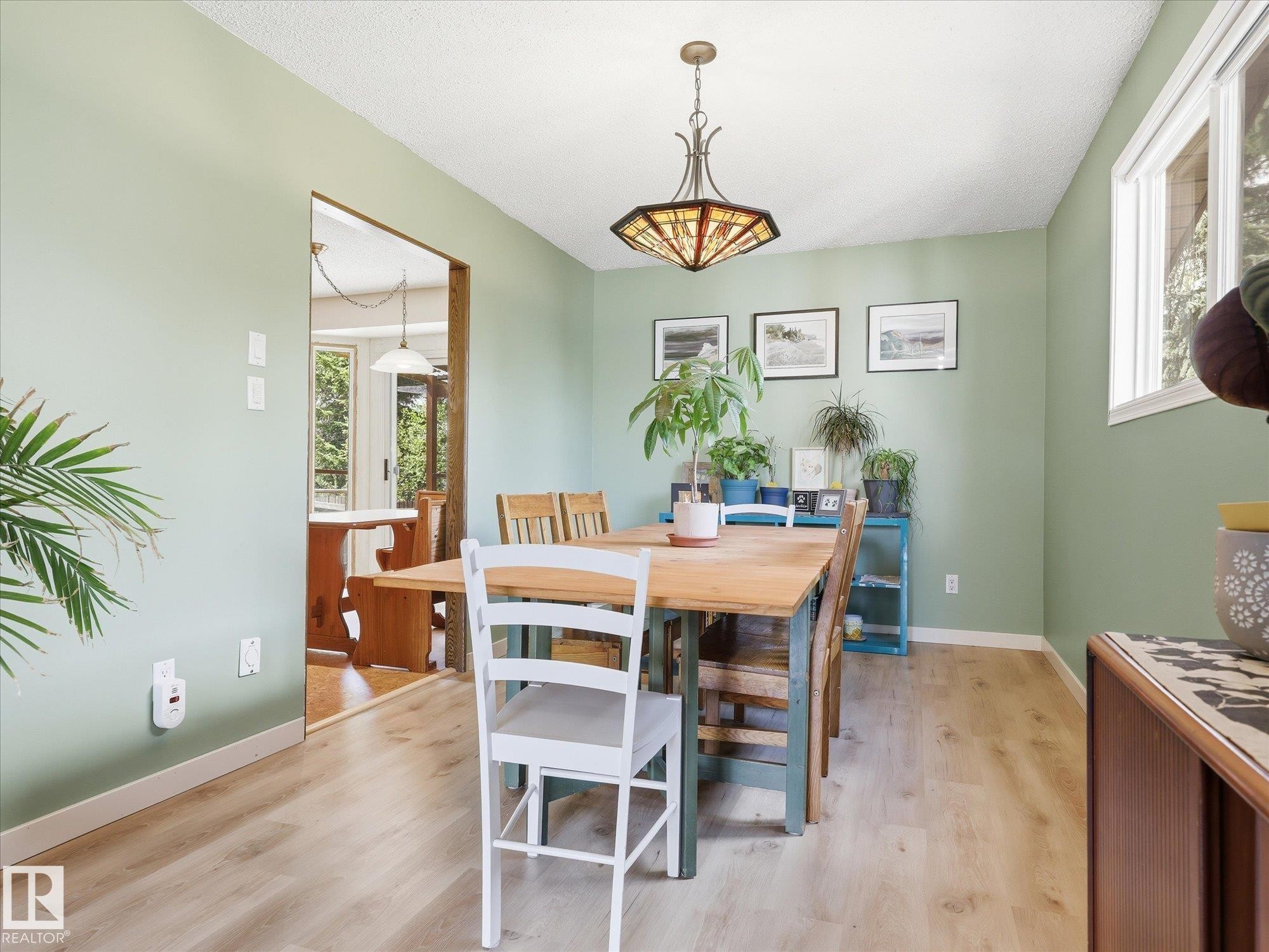 45 Lorne Crescent, St. Albert, AB - Indoor Photo Showing Dining Room