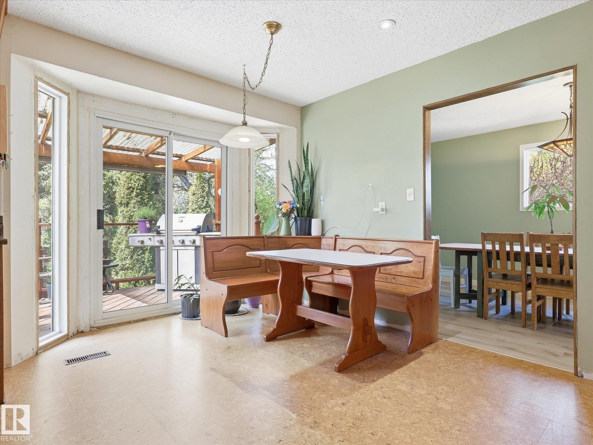 45 Lorne Crescent, St. Albert, AB - Indoor Photo Showing Dining Room