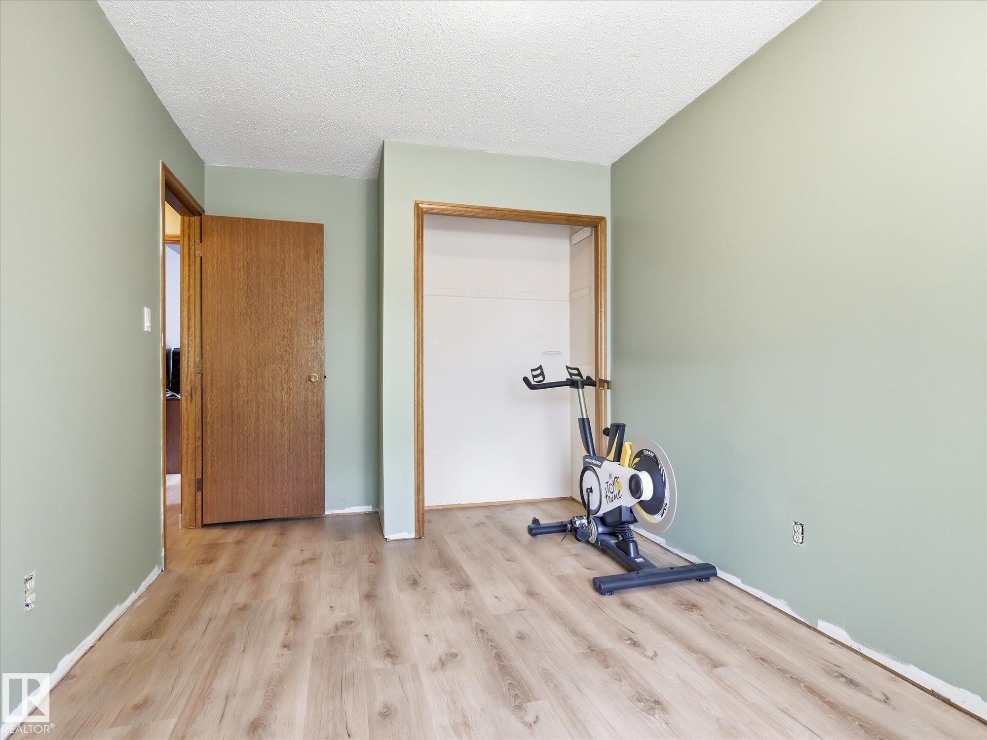 45 Lorne Crescent, St. Albert, AB - Indoor Photo Showing Gym Room