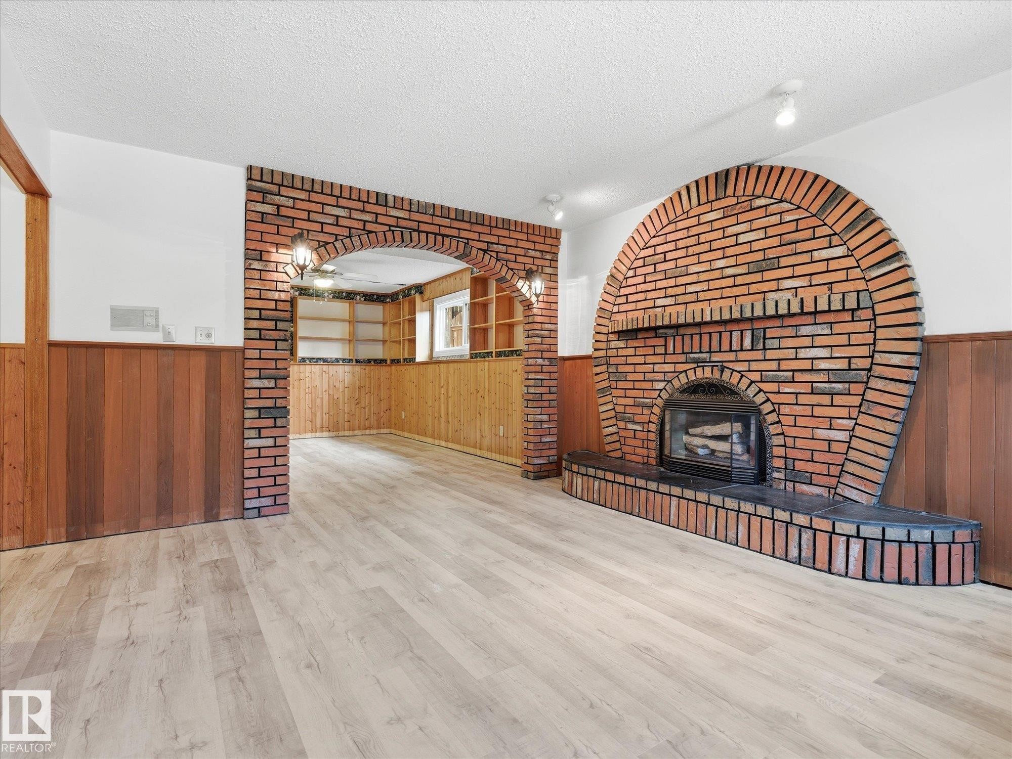 45 Lorne Crescent, St. Albert, AB - Indoor With Fireplace