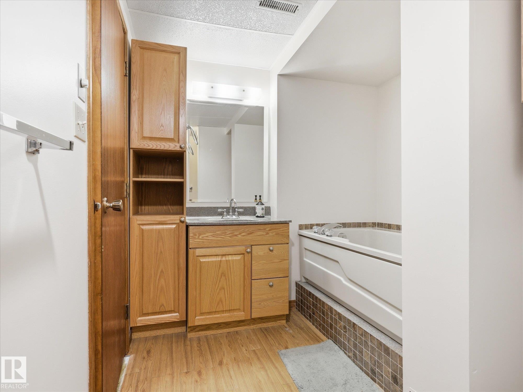 45 Lorne Crescent, St. Albert, AB - Indoor