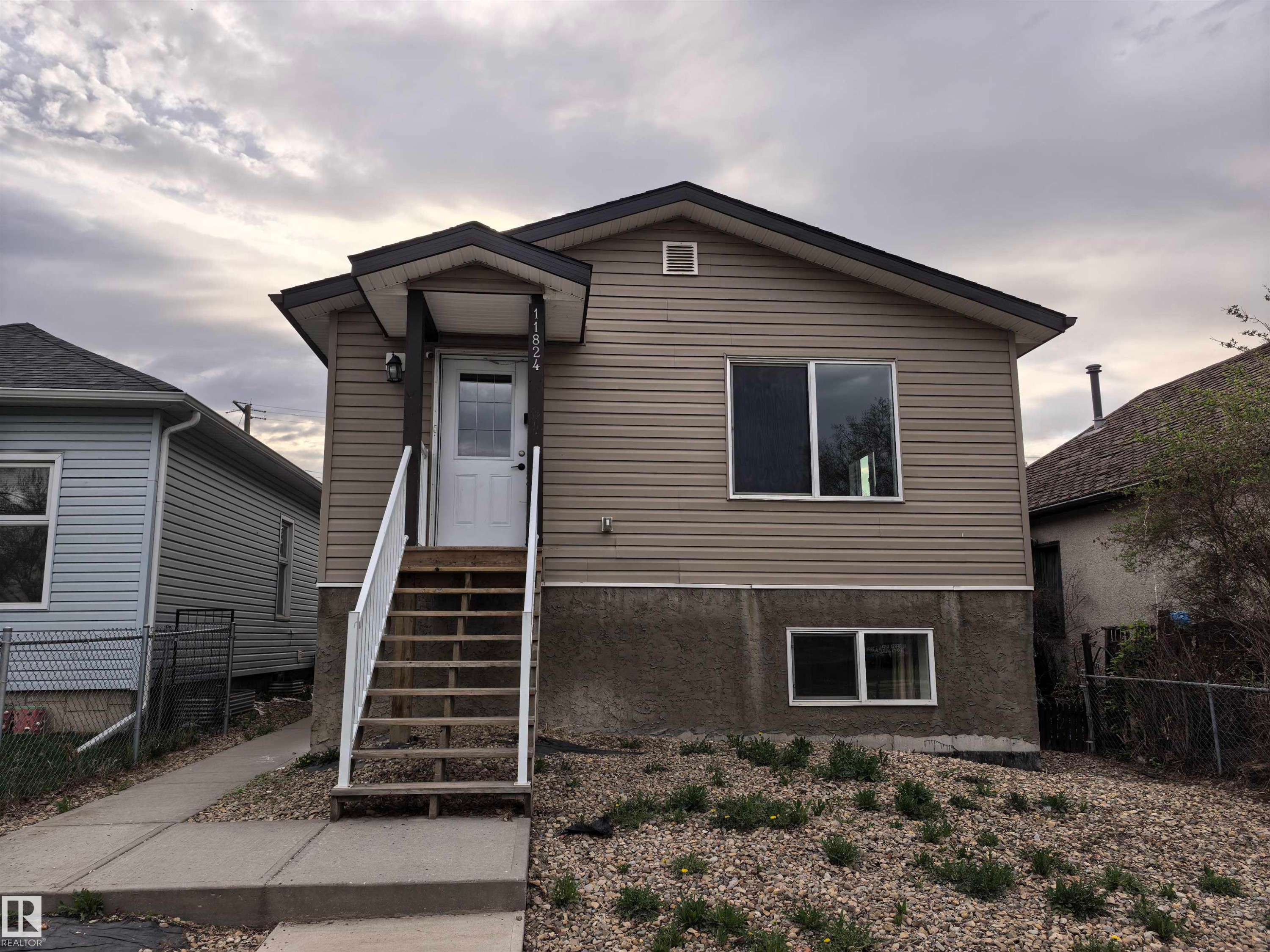 11824 93 Street, Edmonton, AB - Outdoor