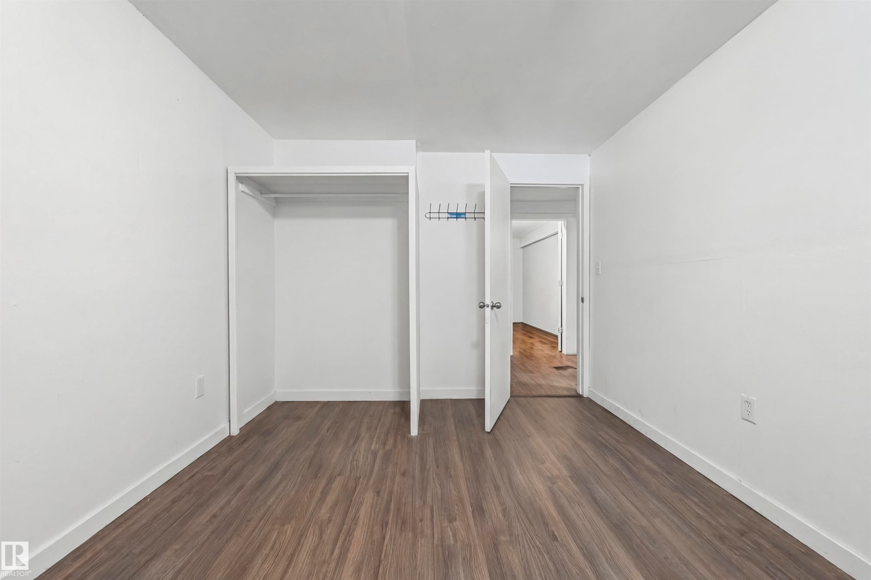 115 Warwick Road, Edmonton, AB - Indoor Photo Showing Other Room