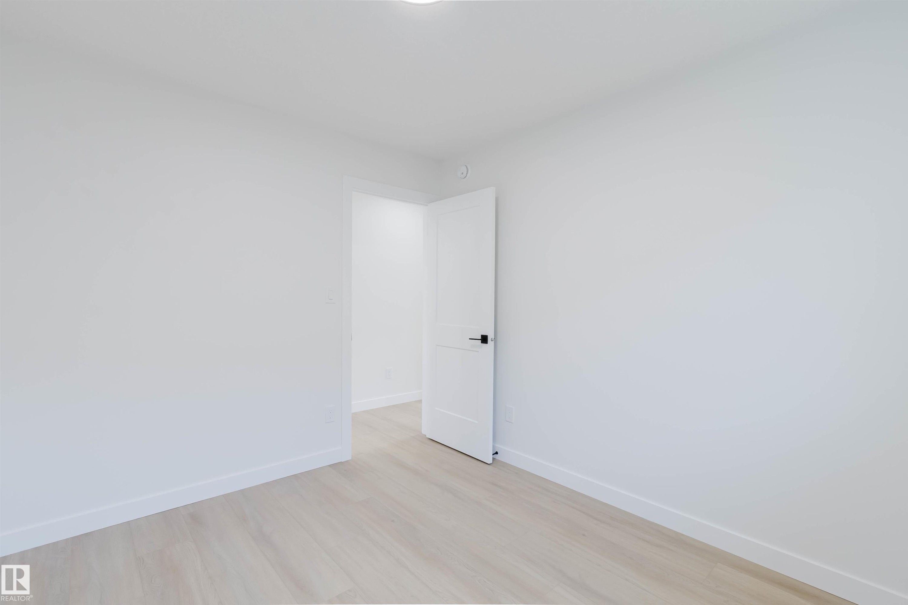 226 Edgemont Green, Edmonton, AB - Indoor Photo Showing Other Room