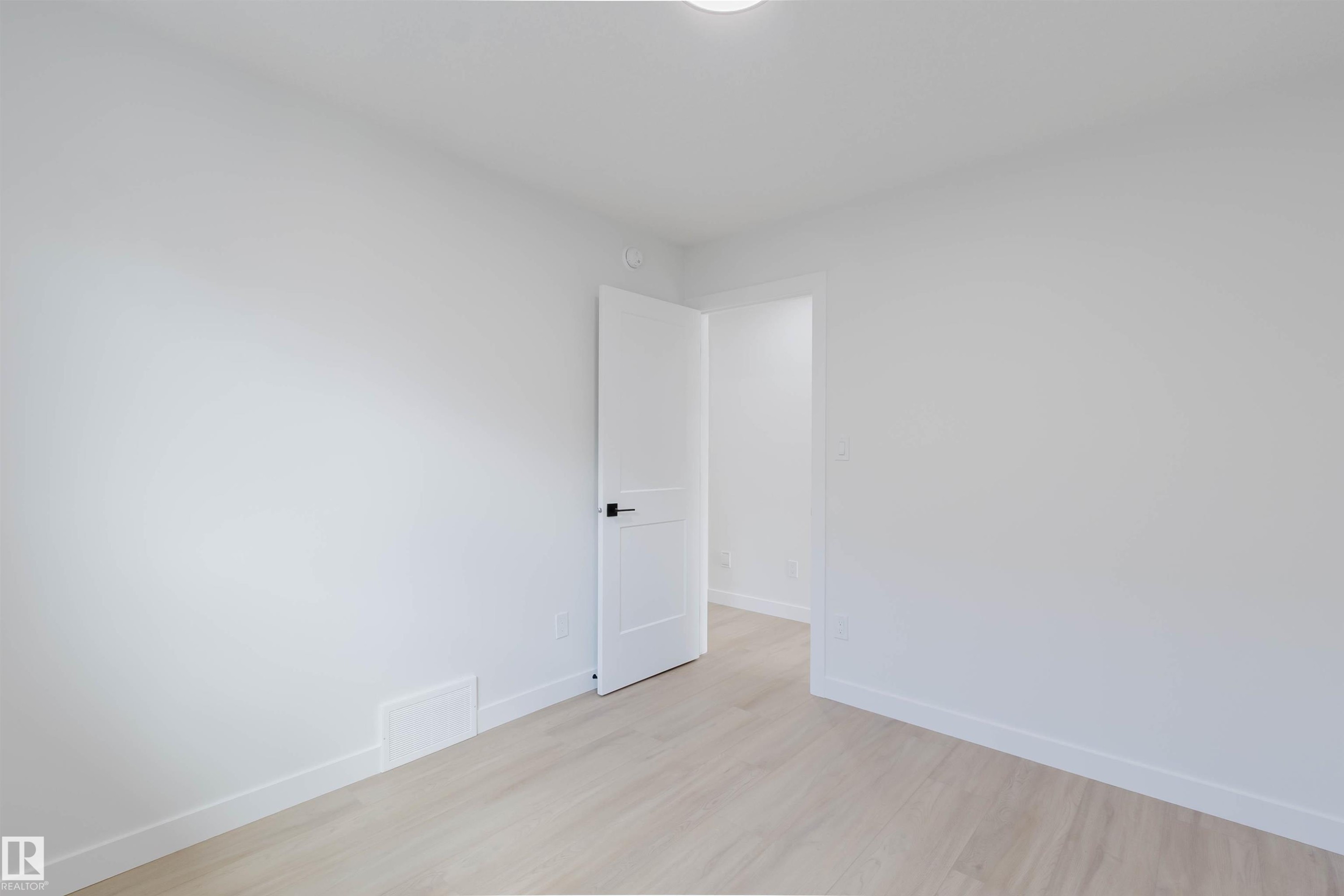 226 Edgemont Green, Edmonton, AB - Indoor Photo Showing Other Room