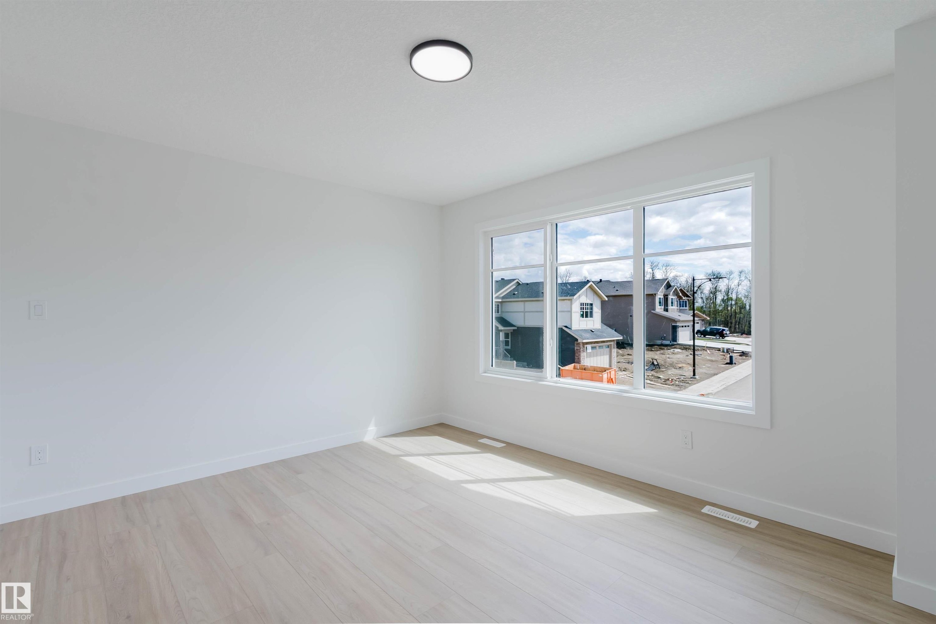 226 Edgemont Green, Edmonton, AB - Indoor Photo Showing Other Room