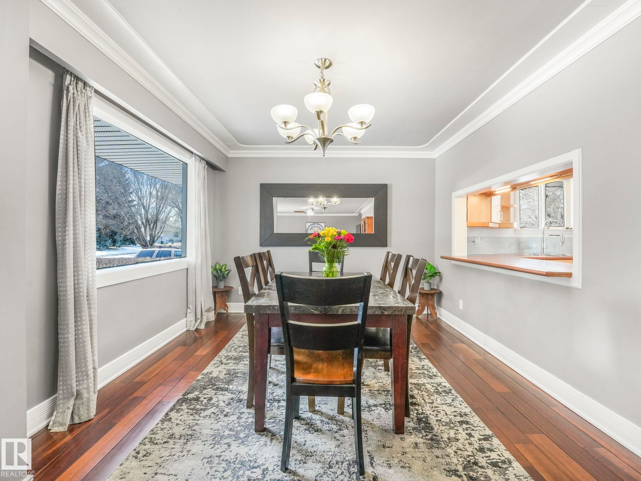 5406 46 Avenue, Wetaskiwin, AB - Indoor Photo Showing Dining Room