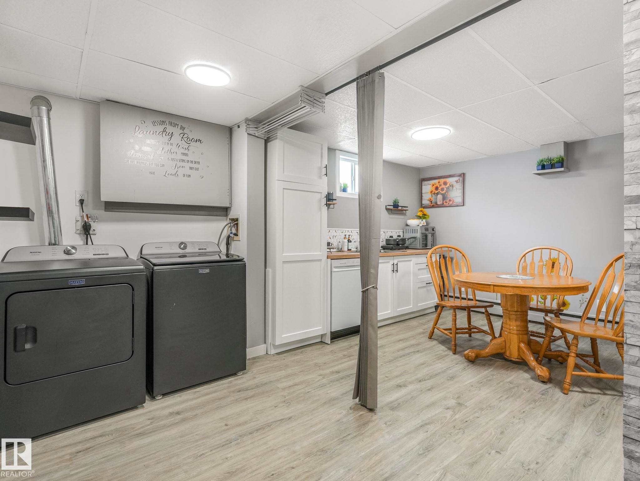 5406 46 Avenue, Wetaskiwin, AB - Indoor Photo Showing Laundry Room