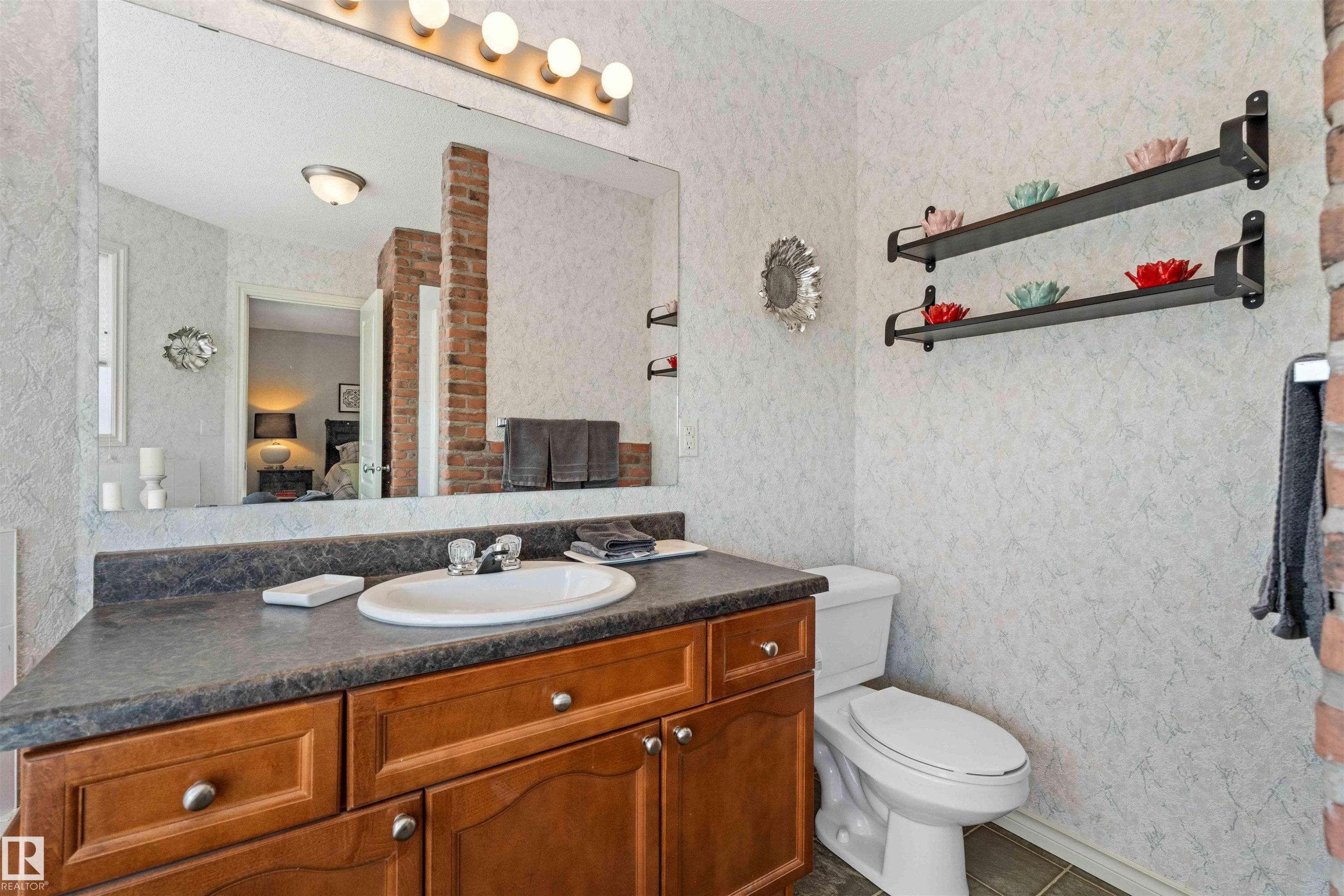 68 Greystone Crescent, Spruce Grove, AB - Indoor Photo Showing Bathroom