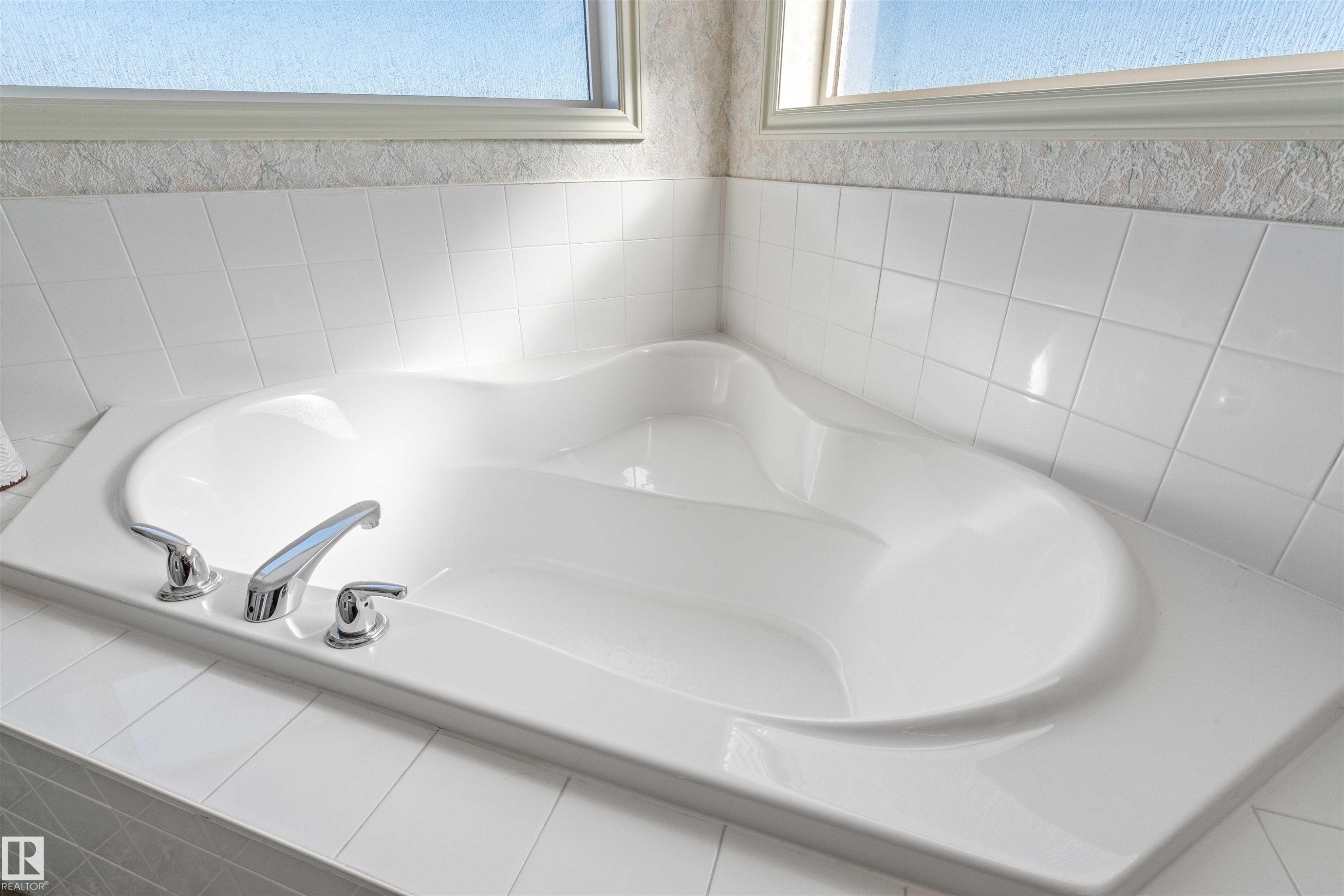 68 Greystone Crescent, Spruce Grove, AB - Indoor Photo Showing Bathroom