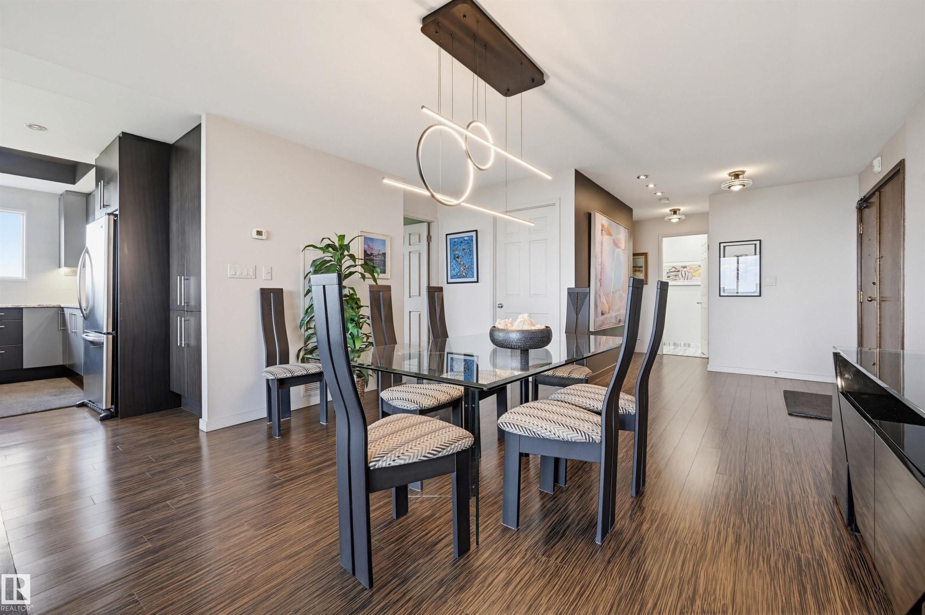 #1704 11503 100 Av Nw, Edmonton, AB - Indoor Photo Showing Dining Room