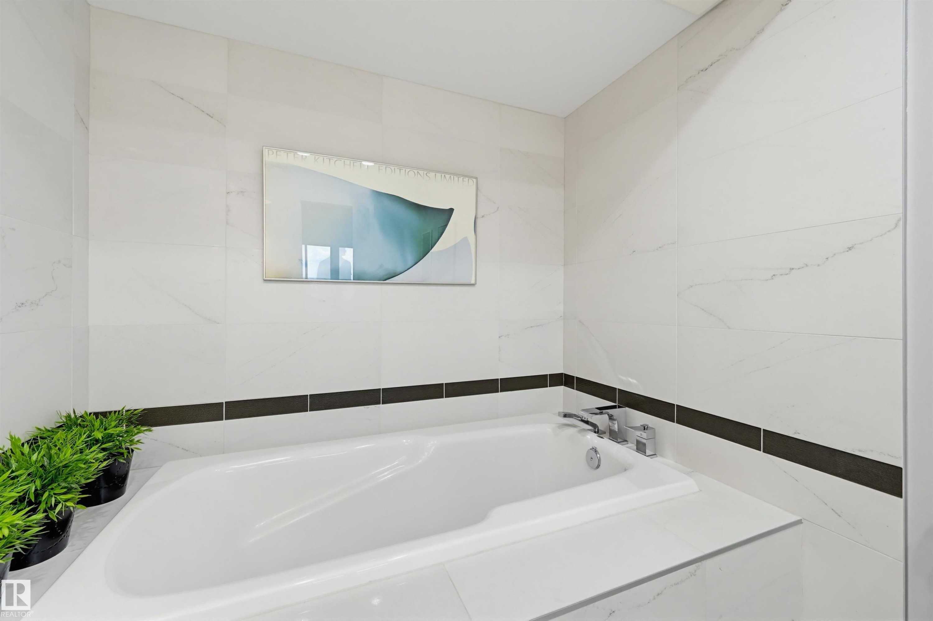 #1704 11503 100 Av Nw, Edmonton, AB - Indoor Photo Showing Bathroom