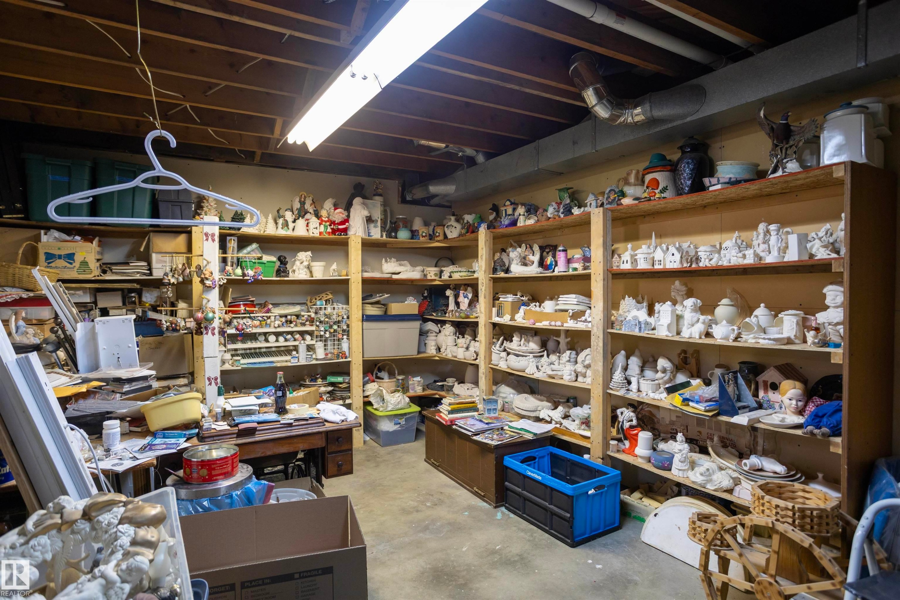 Image quality insufficient for description - 10428 68 Avenue, Edmonton, AB - Indoor