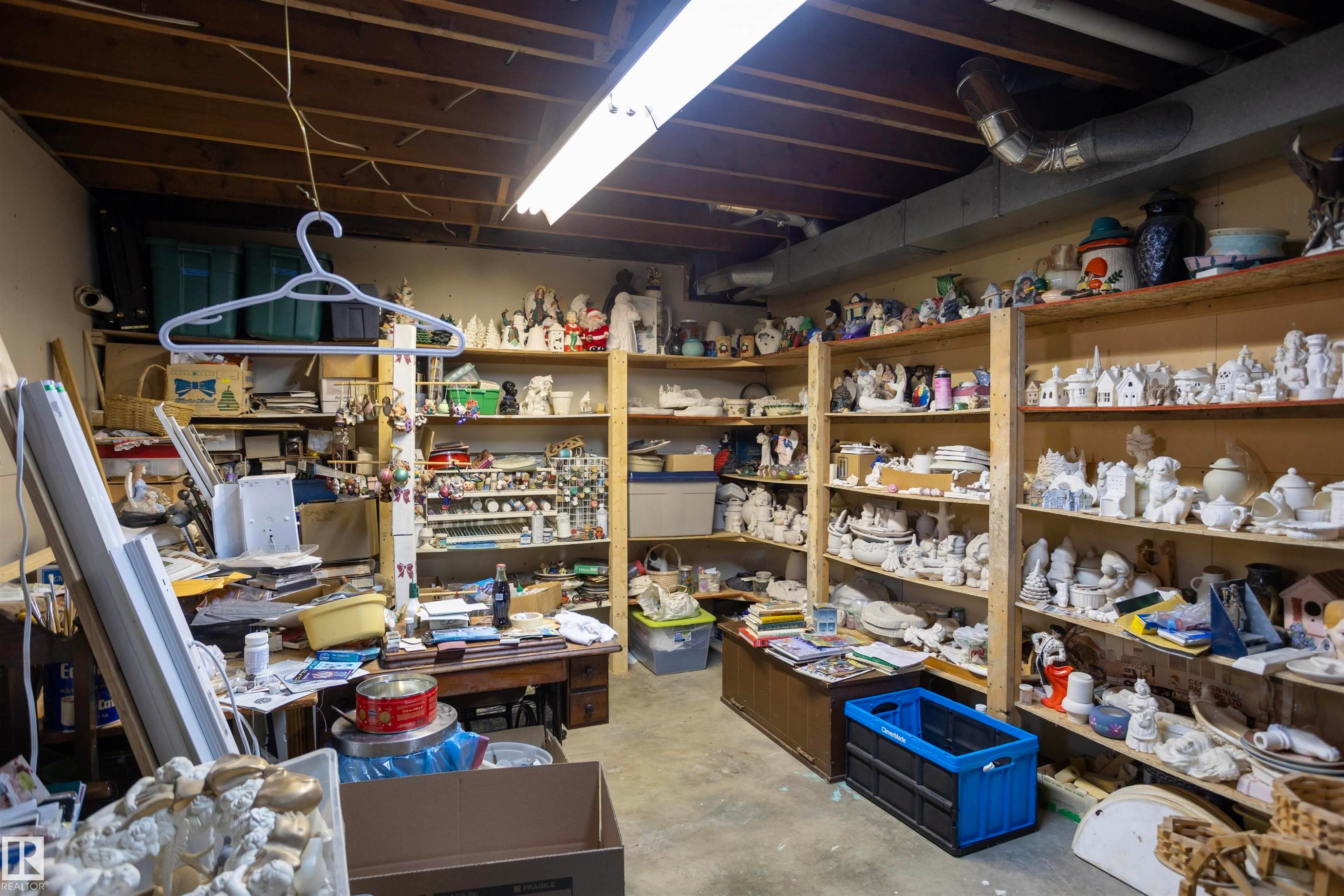 Image quality insufficient for description - 10428 68 Avenue, Edmonton, AB - Indoor