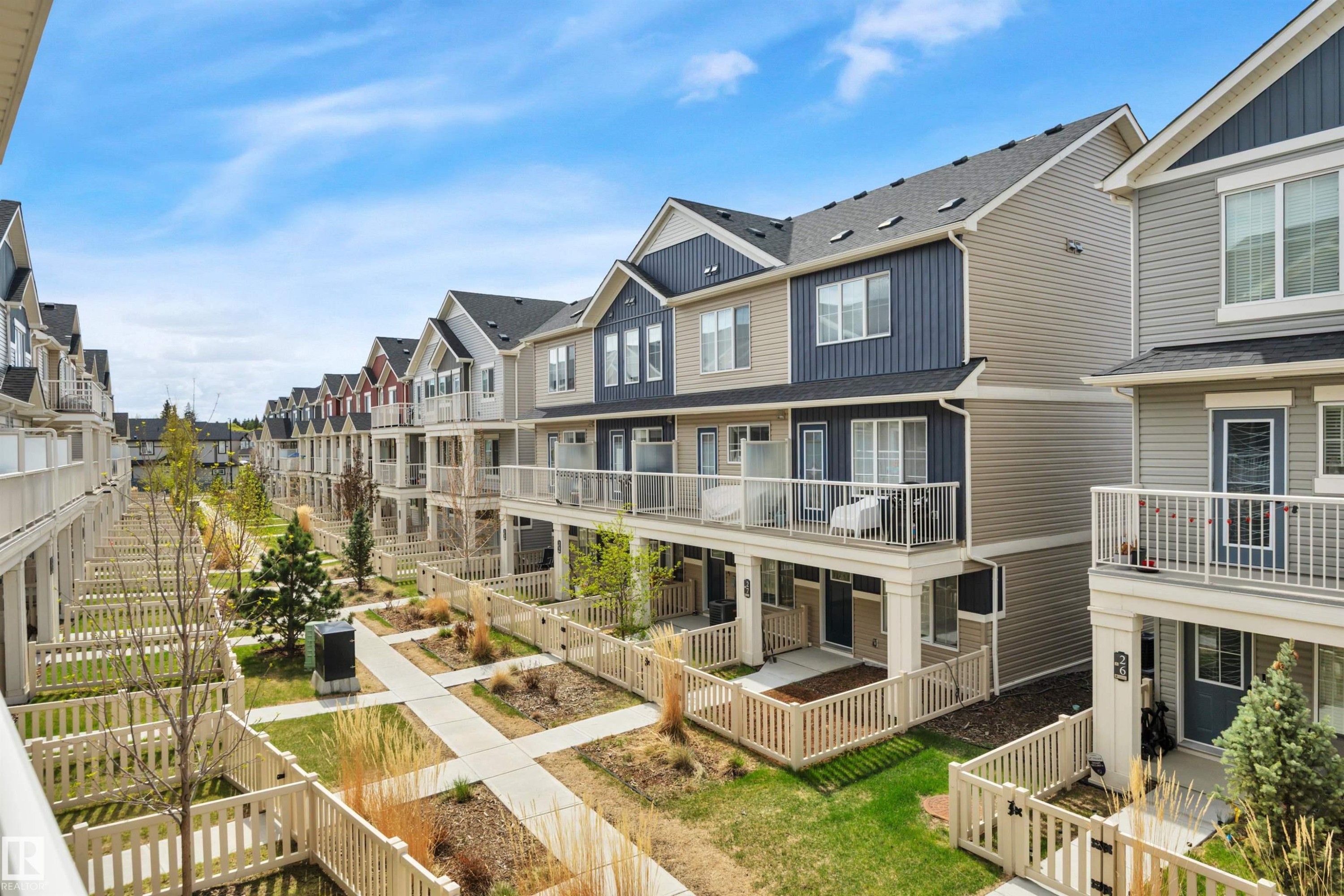 19 1110 Daniels Link Link, Edmonton, AB - Outdoor