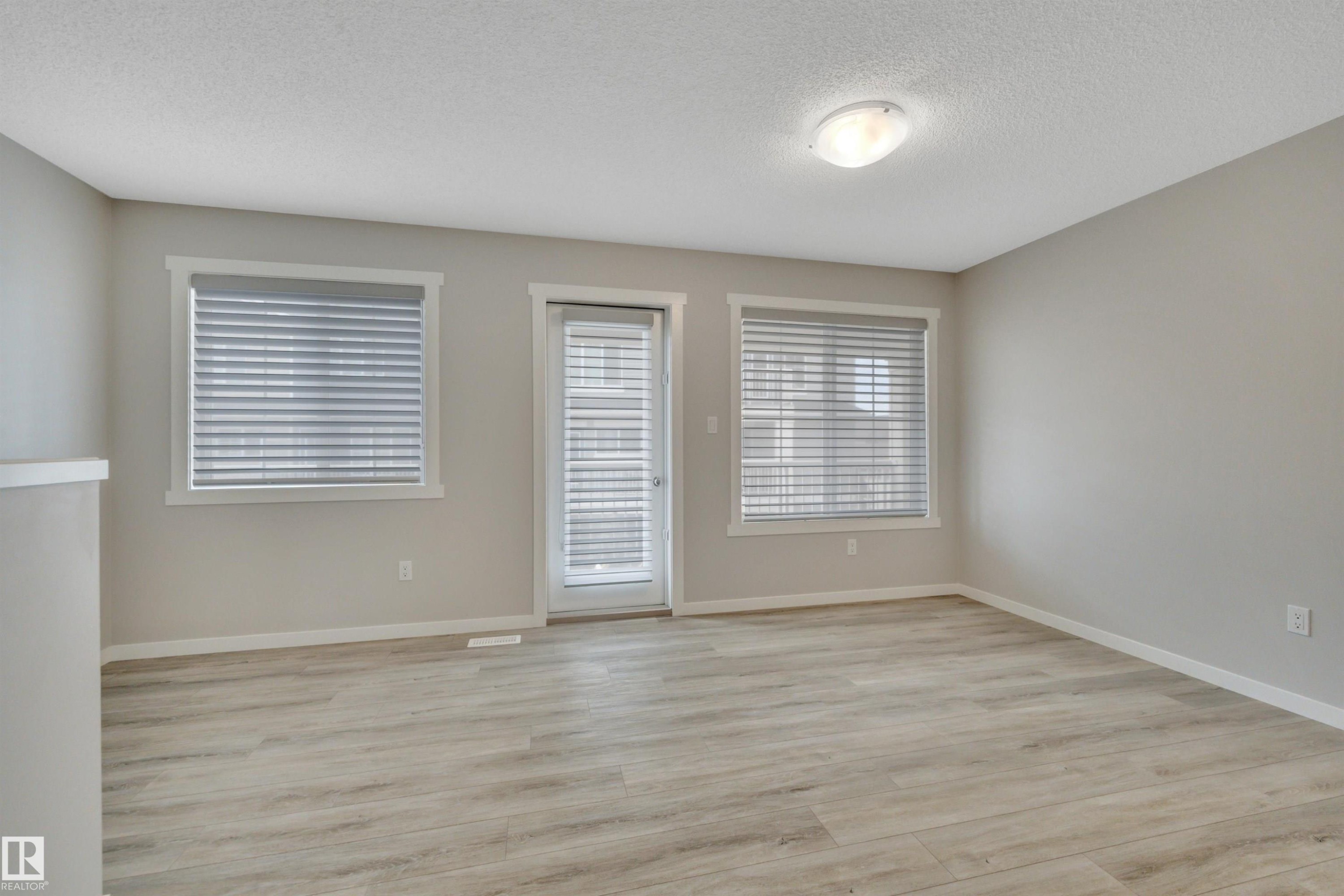 19 1110 Daniels Link Link, Edmonton, AB - Indoor Photo Showing Other Room
