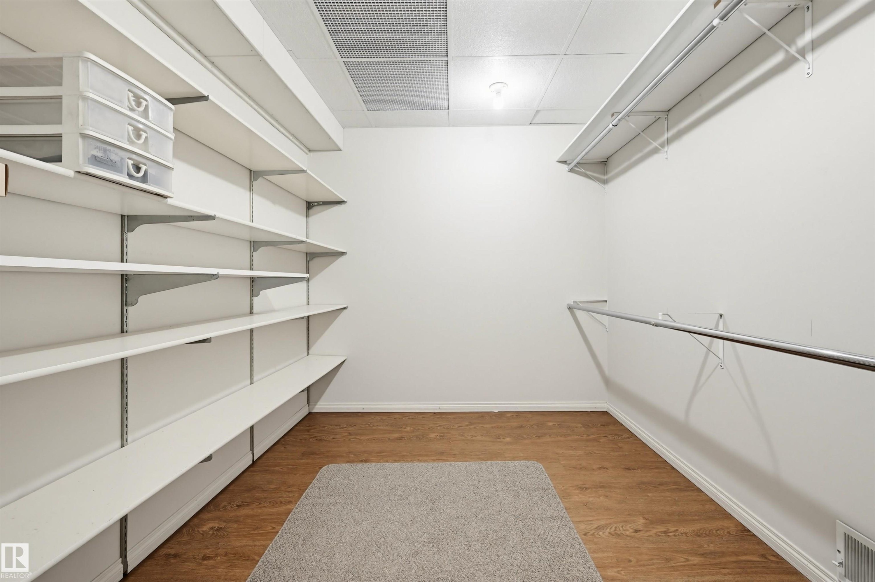 604 Revell Wynd, Edmonton, AB - Indoor With Storage