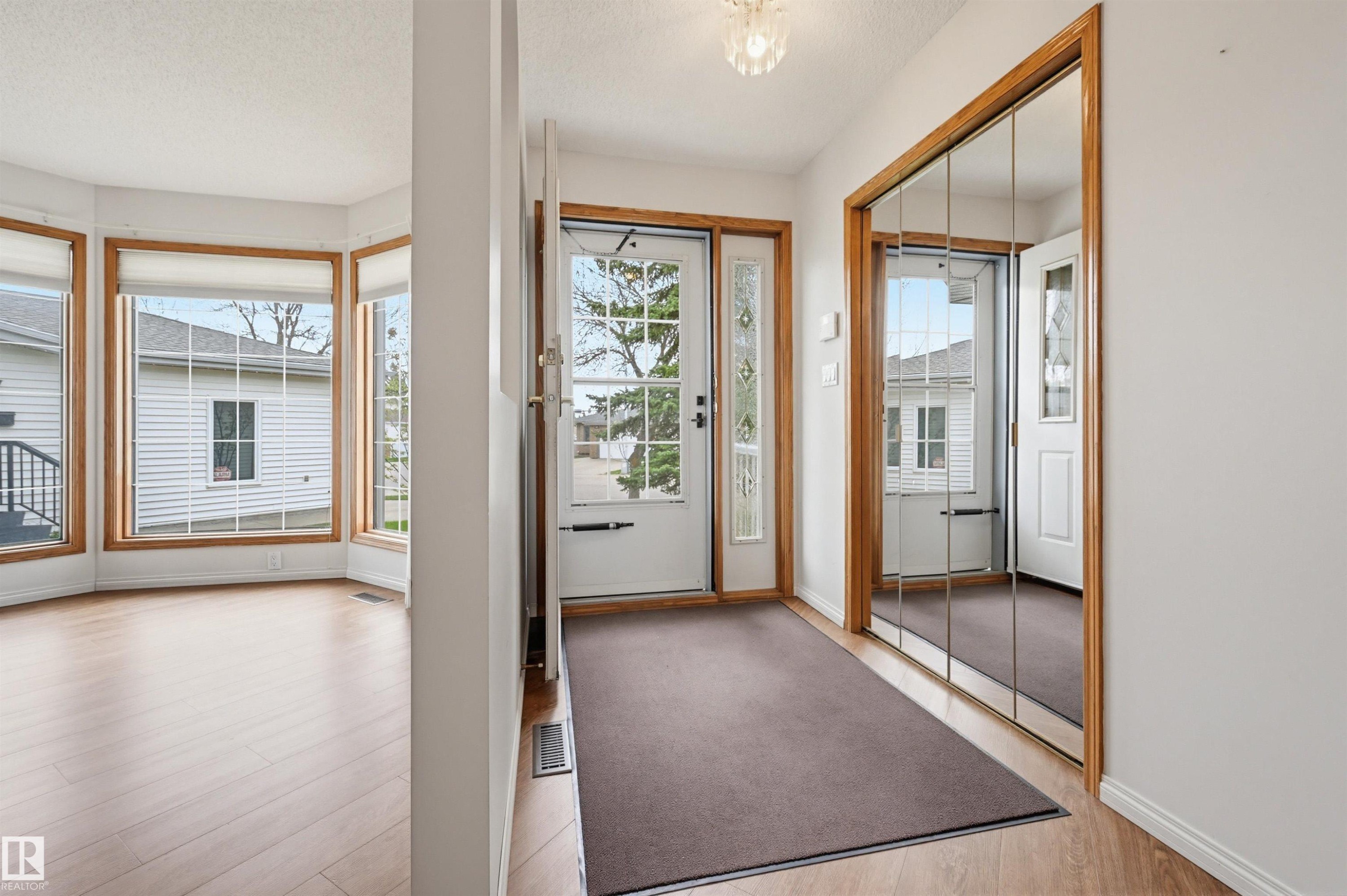 604 Revell Wynd, Edmonton, AB - Indoor Photo Showing Other Room