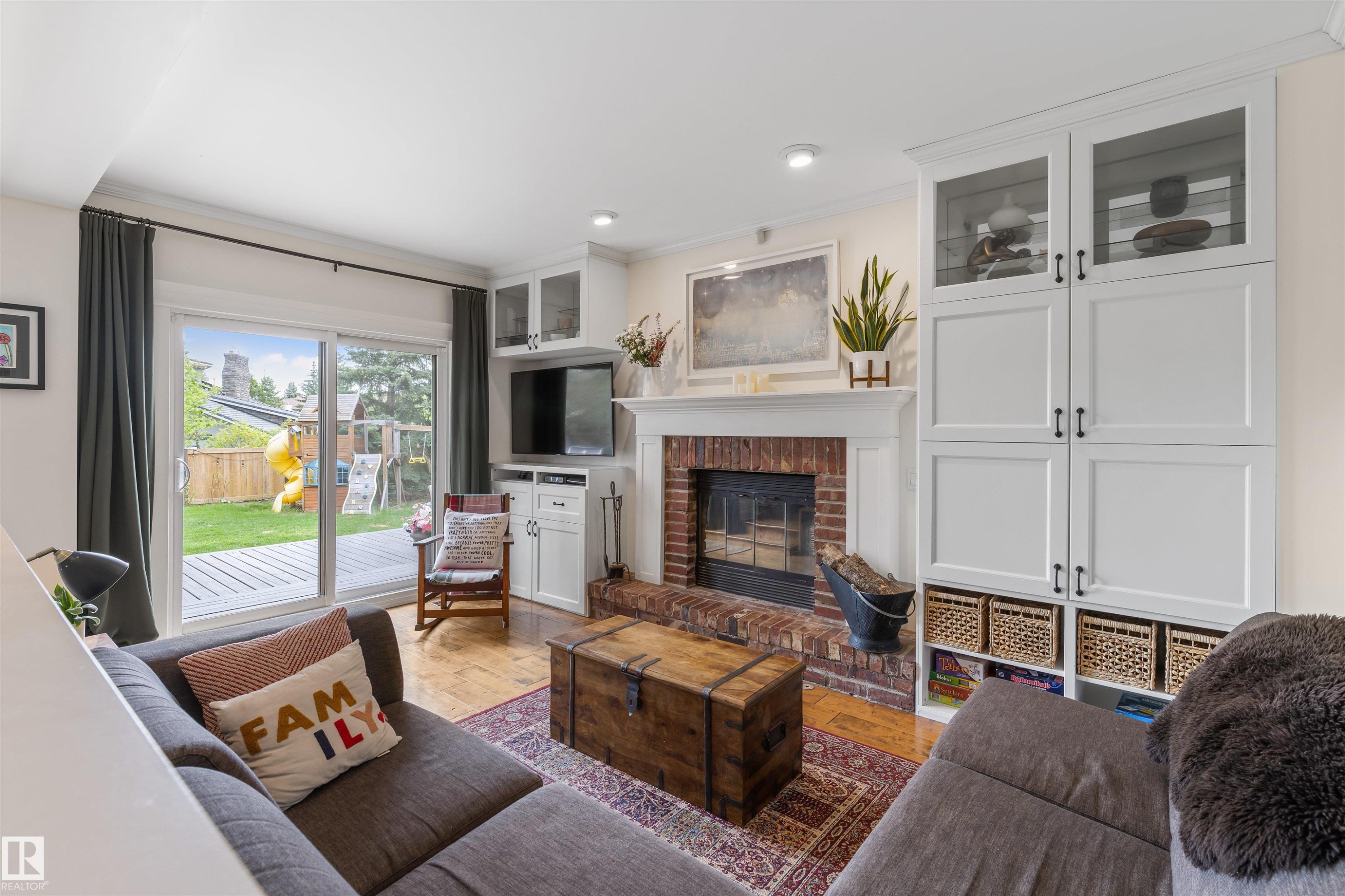 4711 Whitemud Road, Edmonton, AB - Indoor Photo Showing Living Room With Fireplace