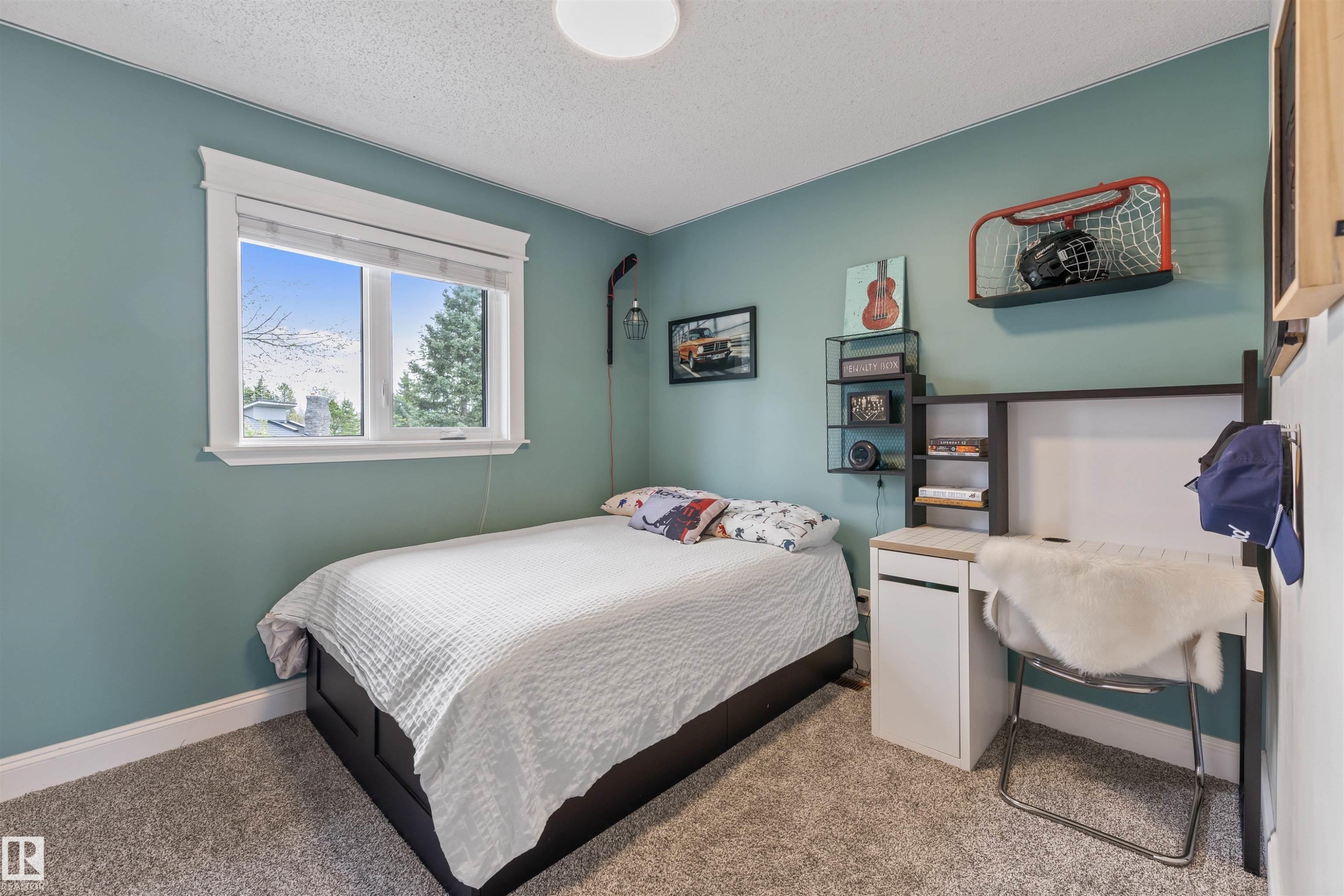 4711 Whitemud Road, Edmonton, AB - Indoor Photo Showing Bedroom